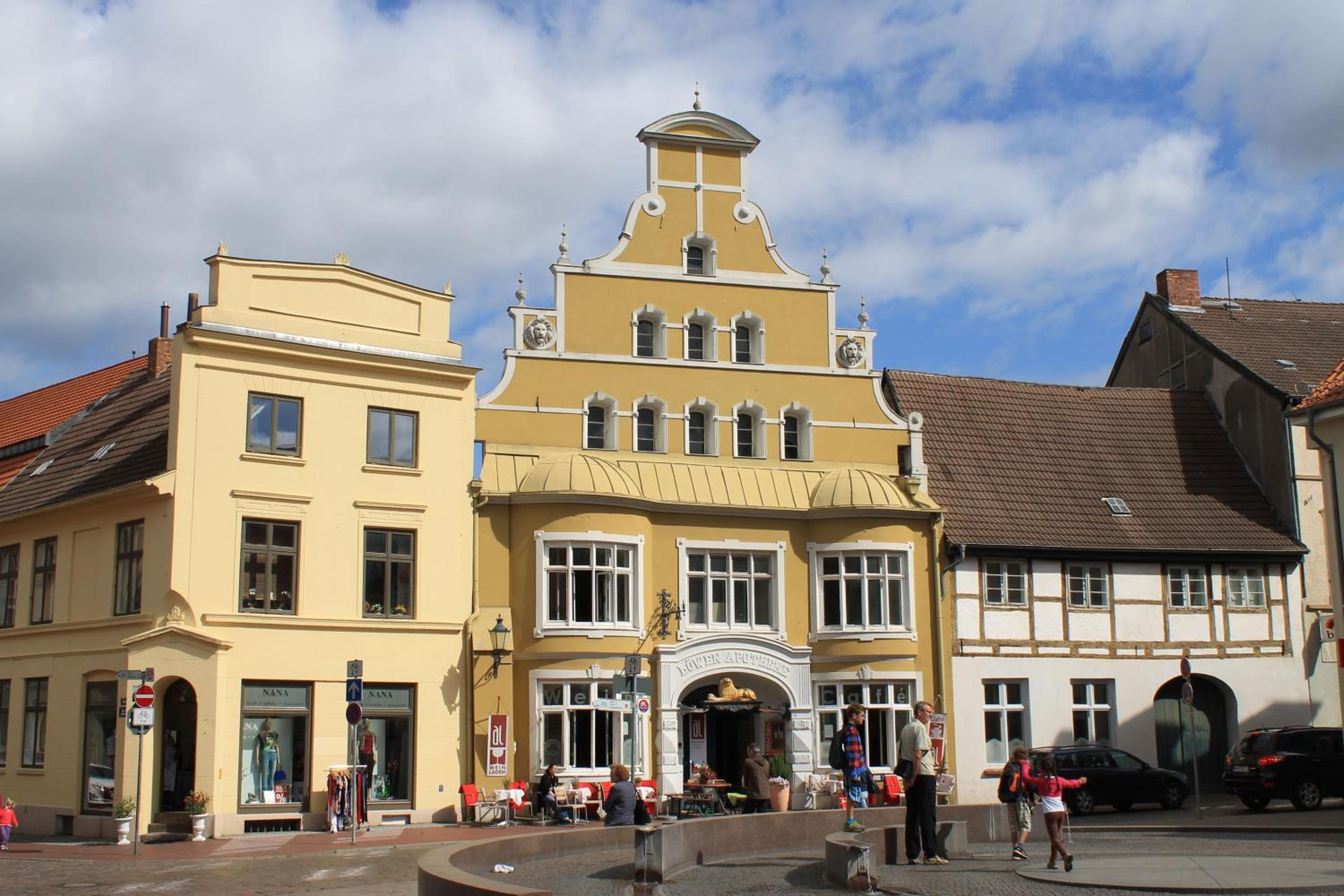 M9 Ferienwohnung mit Balkon am Waldrand im Ostseeland
