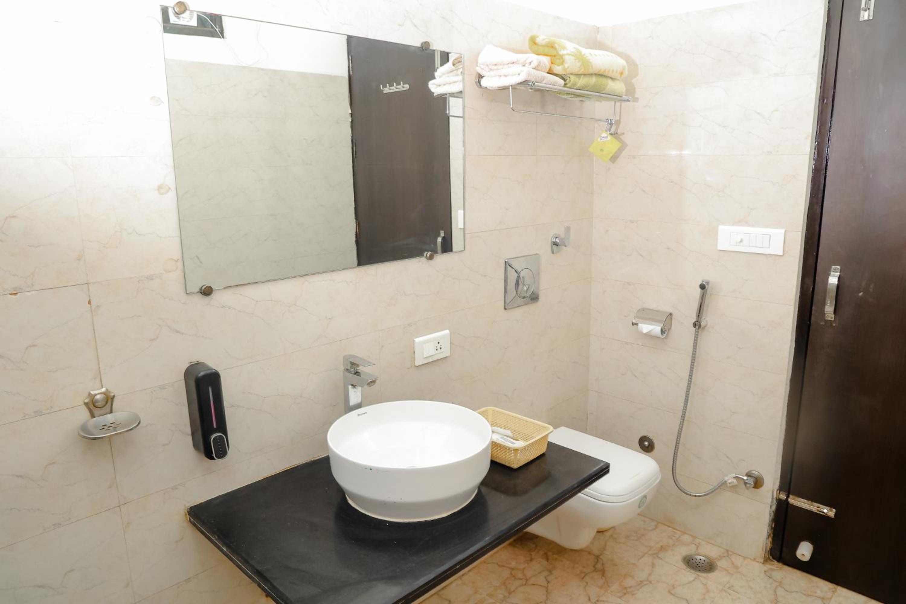 Pearl of Taj Home Stay