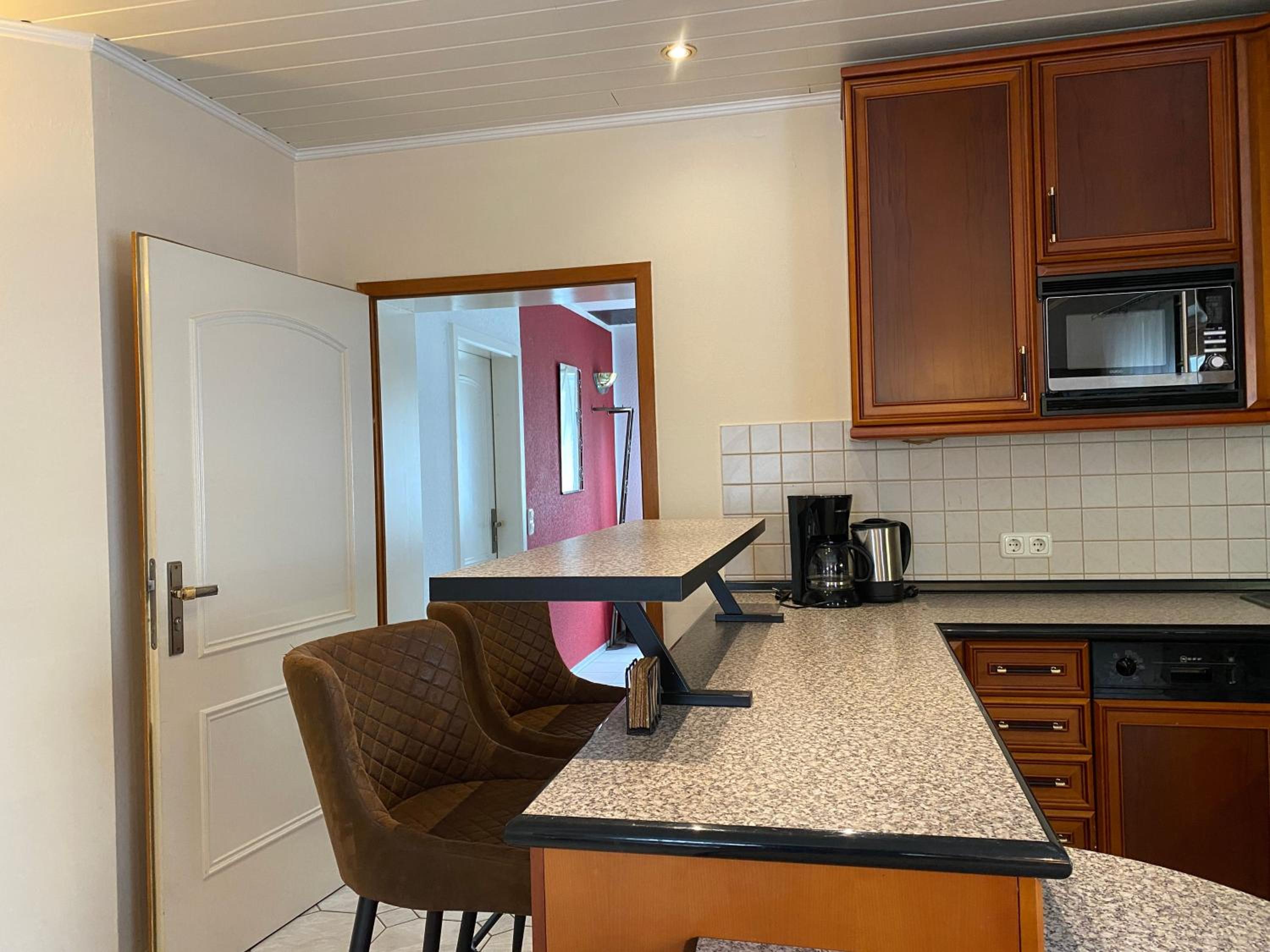 M9 Ferienwohnung mit Balkon am Waldrand im Ostseeland