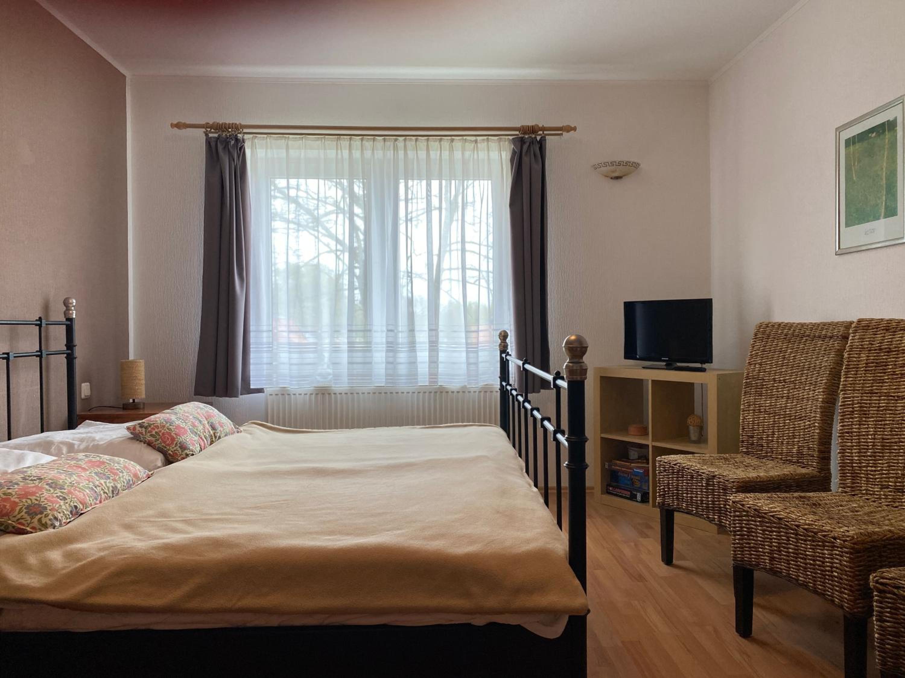M9 Ferienwohnung mit Balkon am Waldrand im Ostseeland