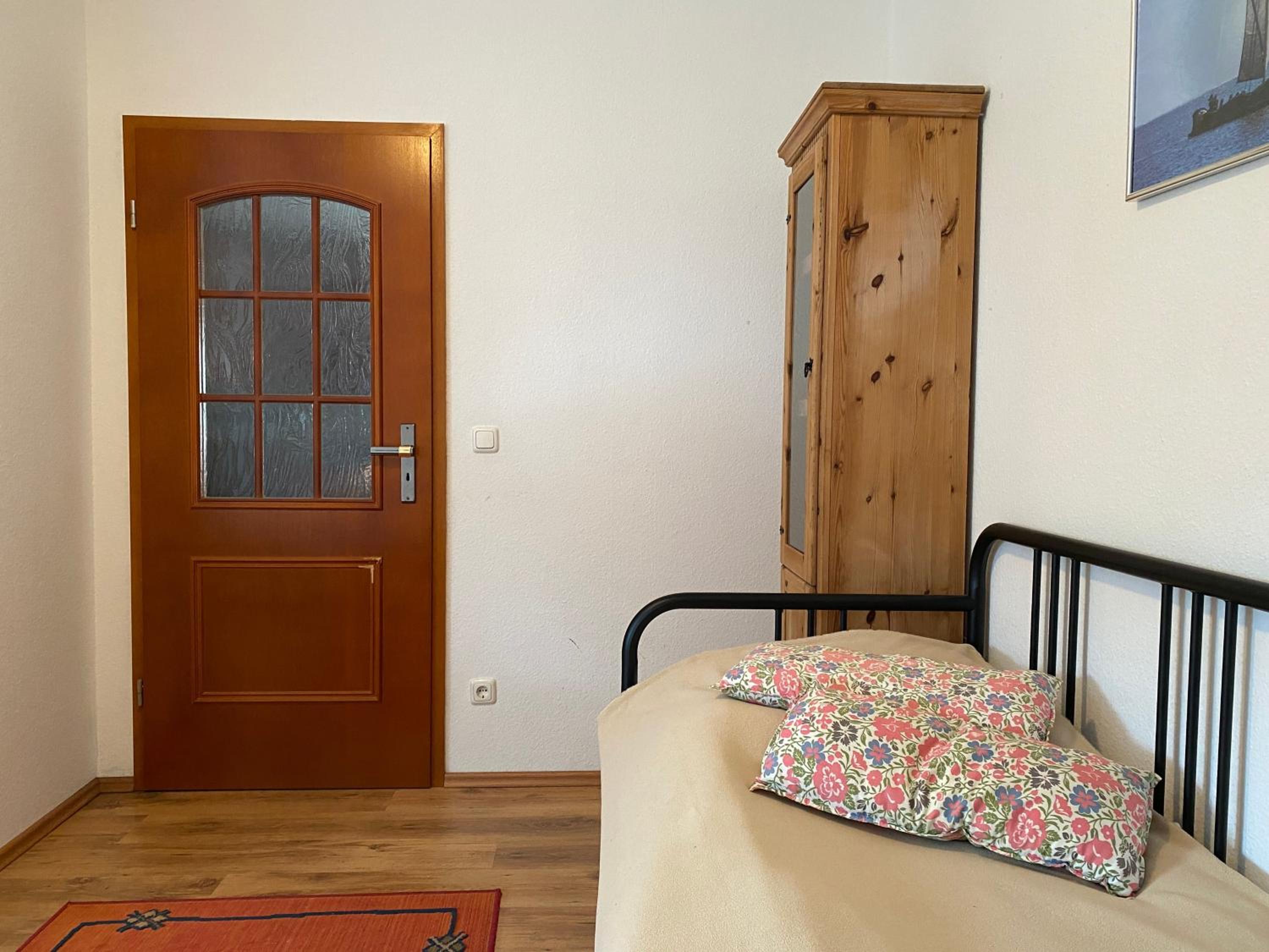 M9 Ferienwohnung mit Balkon am Waldrand im Ostseeland