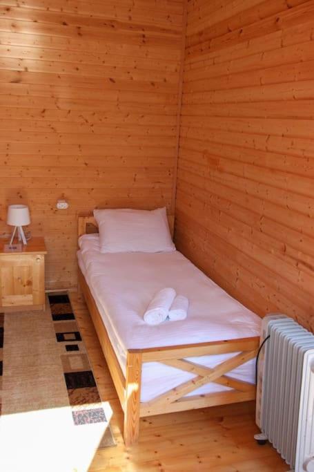 LogInn Cabin 6 Cozy Wooden Cottage in Mestia