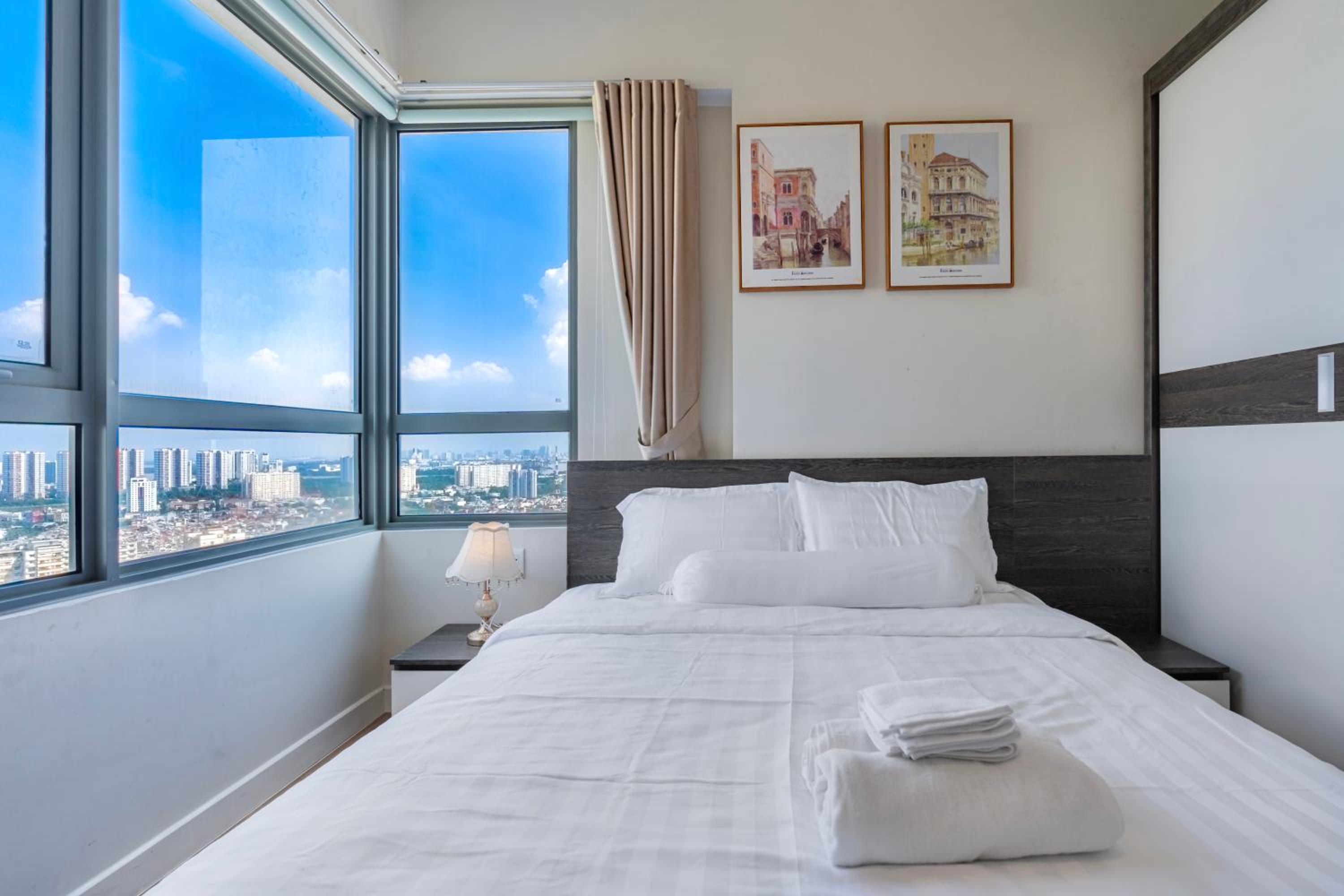 ambiHOME 3BR 2WC in Masteri Thao Dien District 2