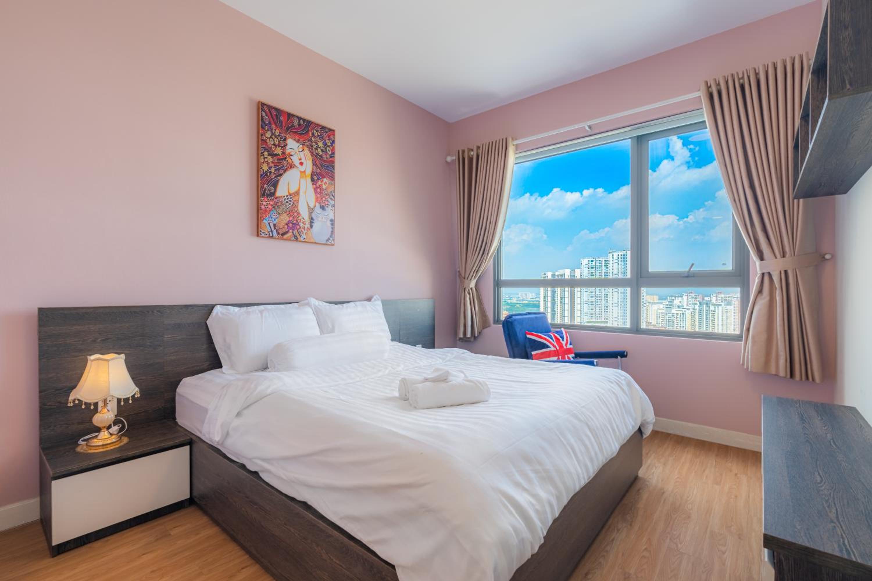 ambiHOME 3BR 2WC in Masteri Thao Dien District 2