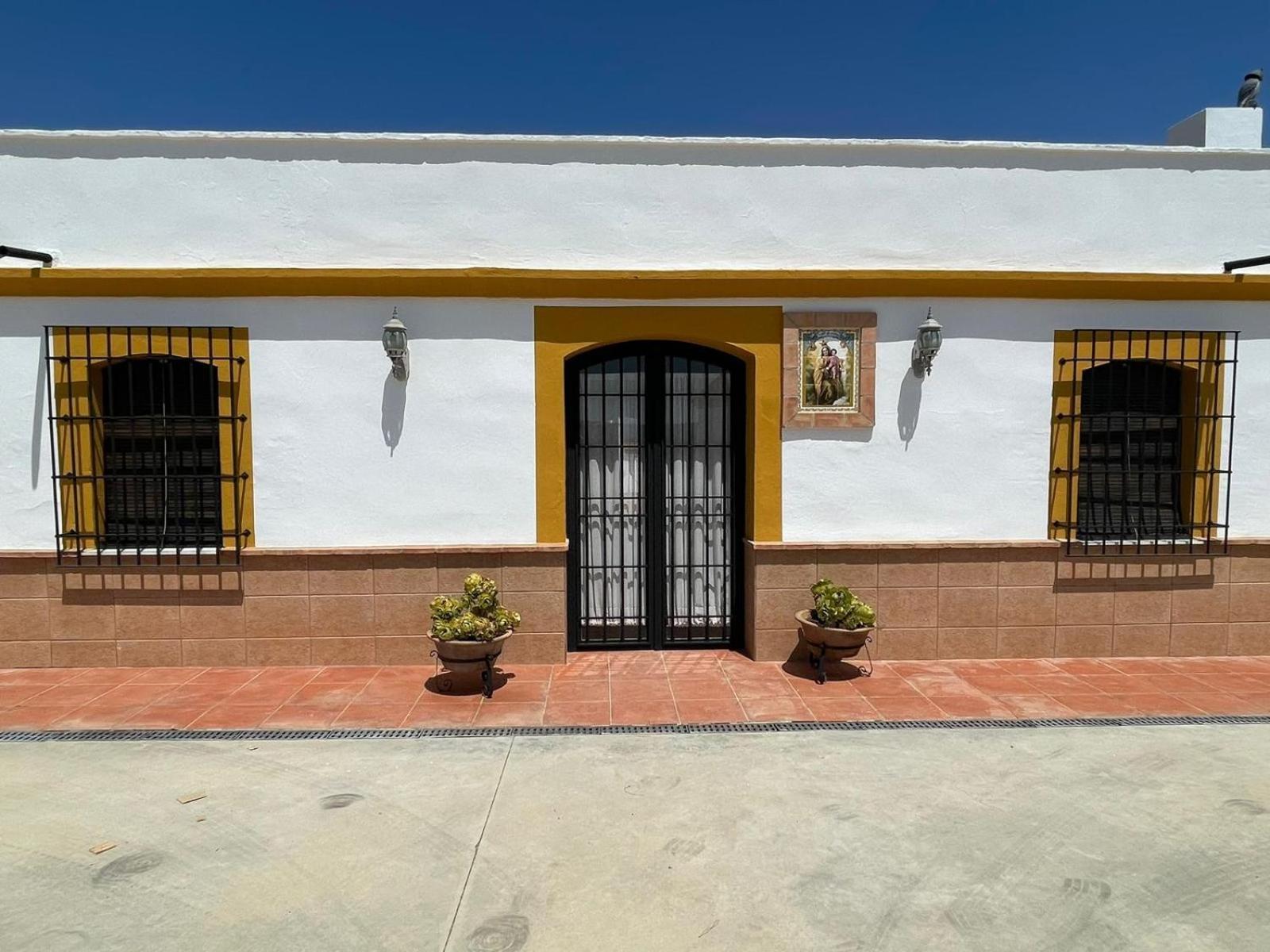 Casa rural con piscina, barbacoa, aire acondicionado, WiFi de alta velocidad, cocina exterior y Parking