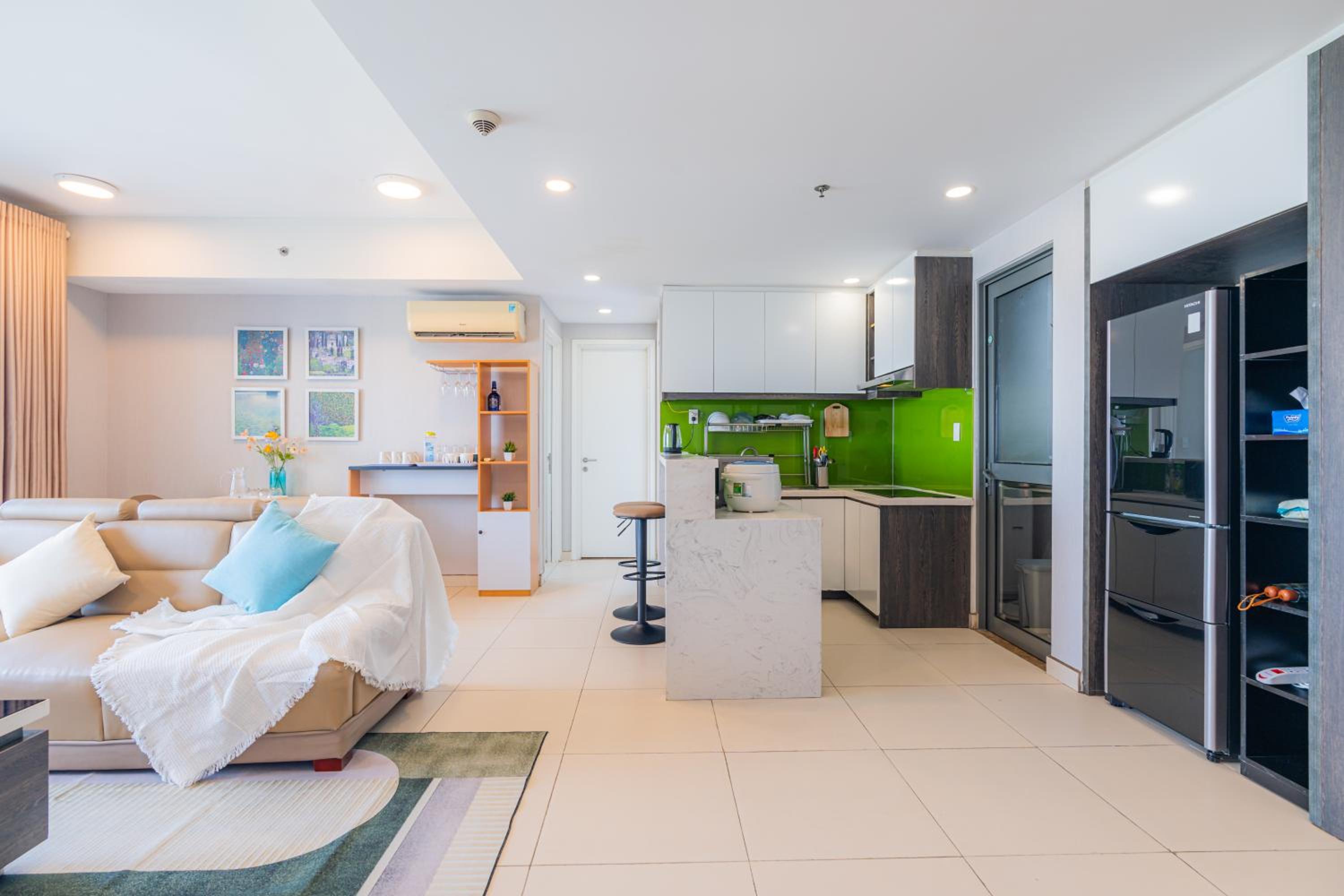 ambiHOME 3BR 2WC in Masteri Thao Dien District 2
