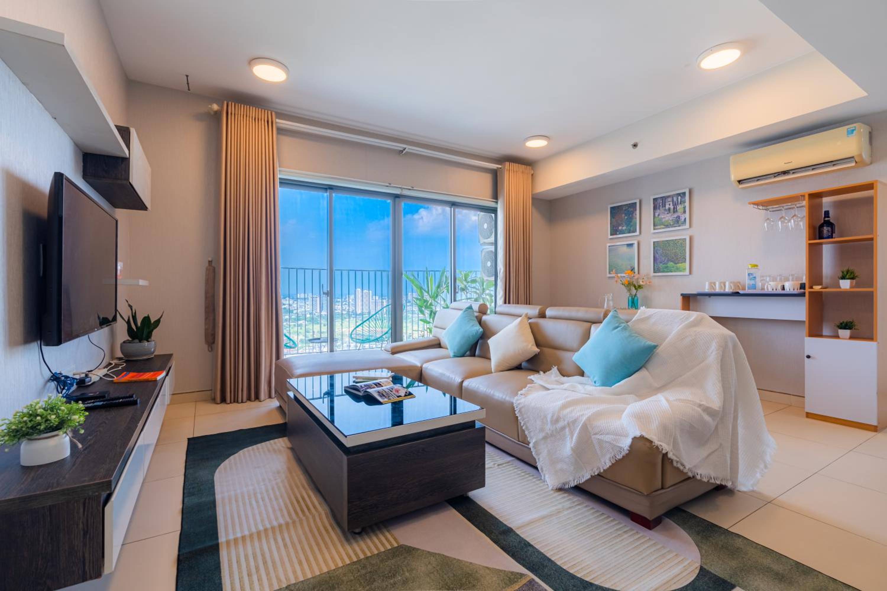 ambiHOME 3BR 2WC in Masteri Thao Dien District 2