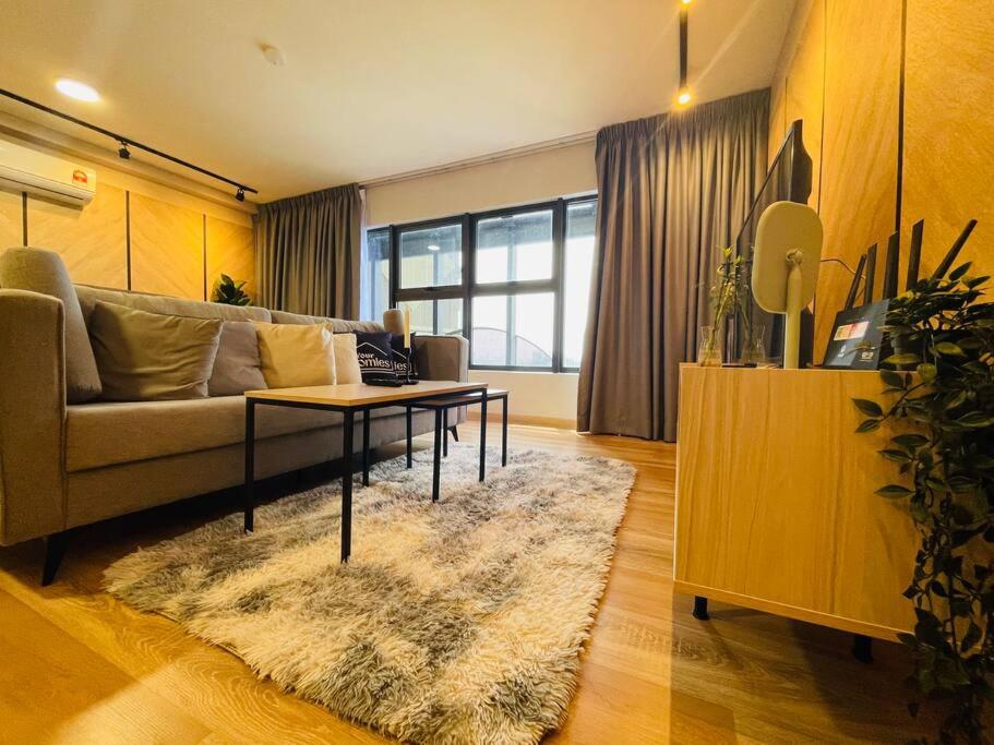 Arte Cheras Duplex by DeUrban