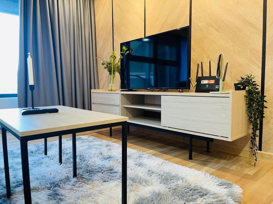 Arte Cheras Duplex by DeUrban