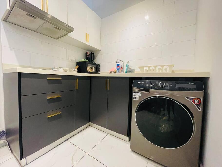 Arte Cheras Duplex by DeUrban
