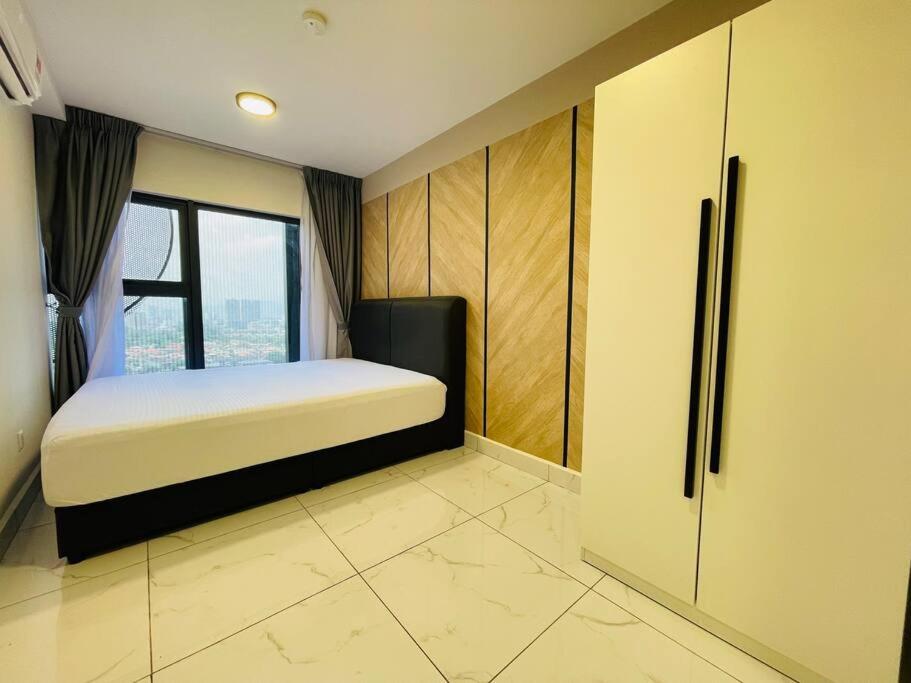 Arte Cheras Duplex by DeUrban