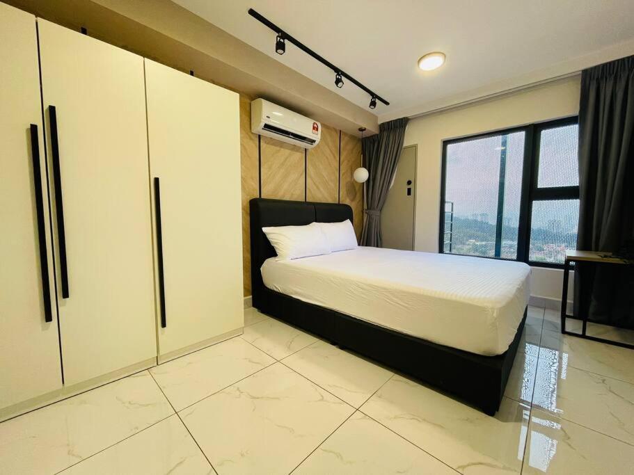 Arte Cheras Duplex by DeUrban