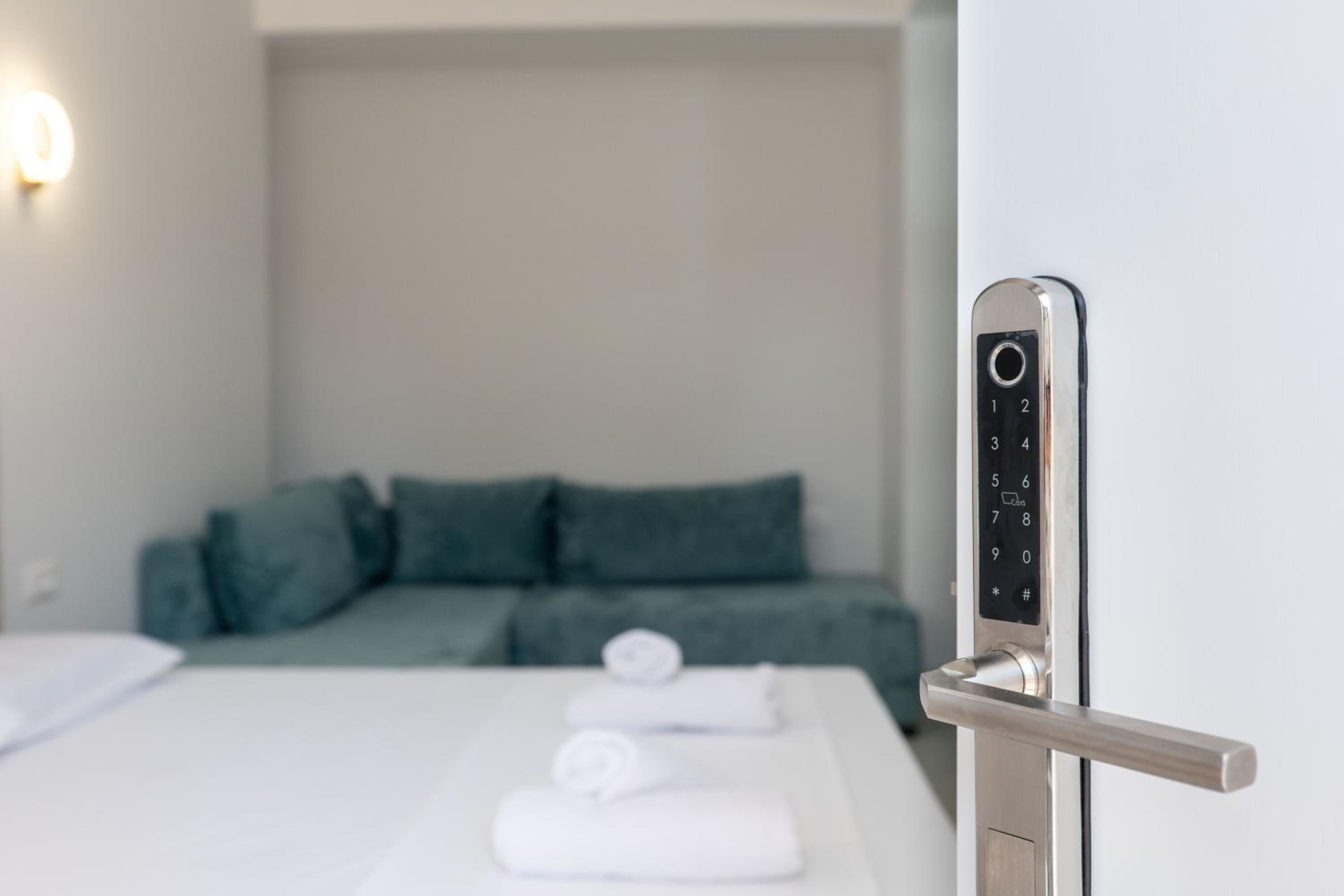 Albdea Apartment & Rooms