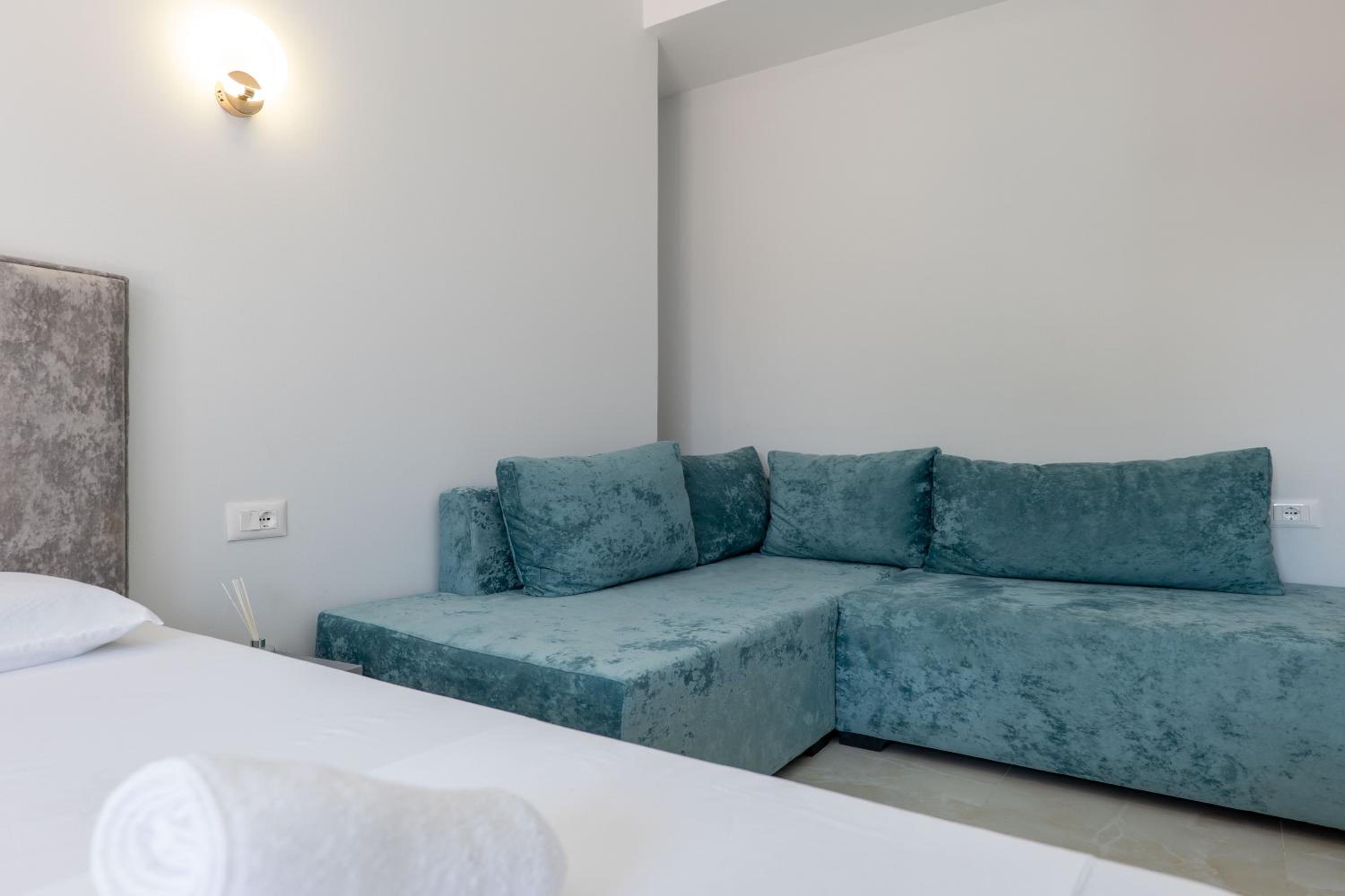Albdea Apartment & Rooms