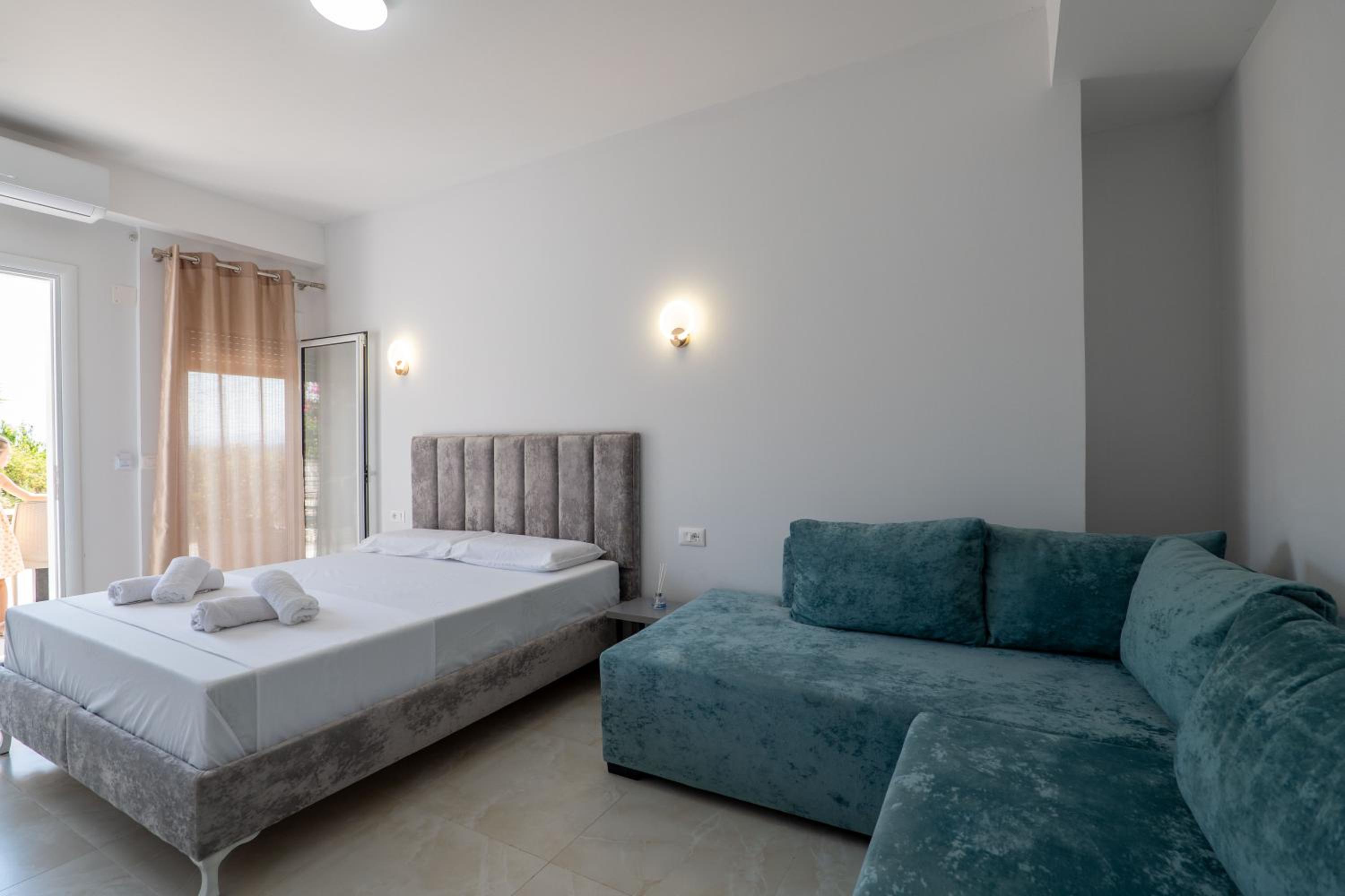 Albdea Apartment & Rooms