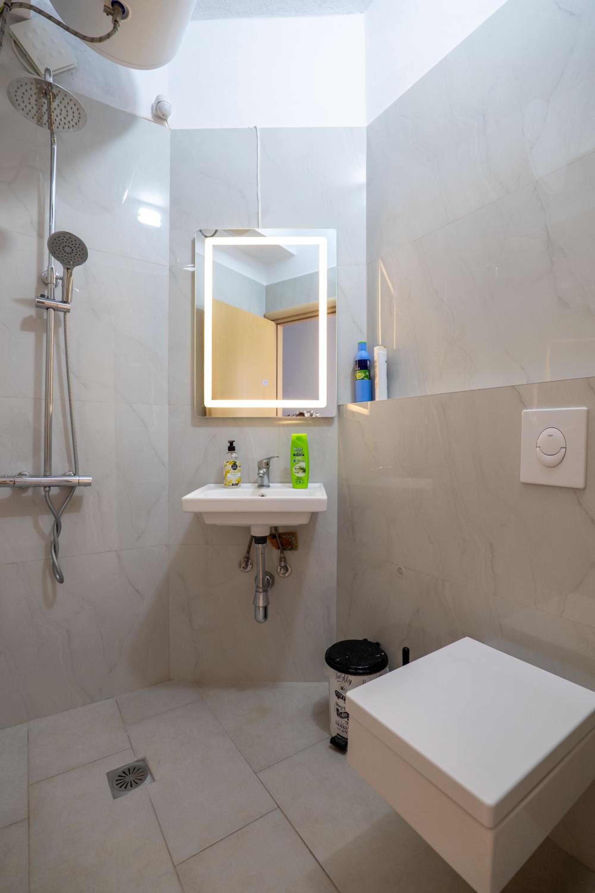 Albdea Apartment & Rooms