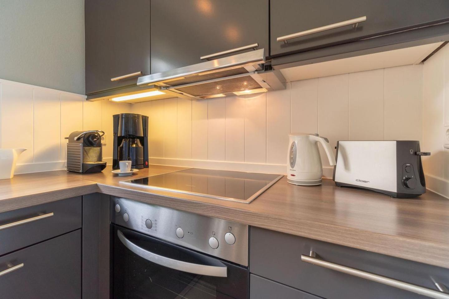 Seesucht-Föhr - Moderne Reet-Haushälfte mit Sauna, Garten & Terrasse nahe Wattenmeer