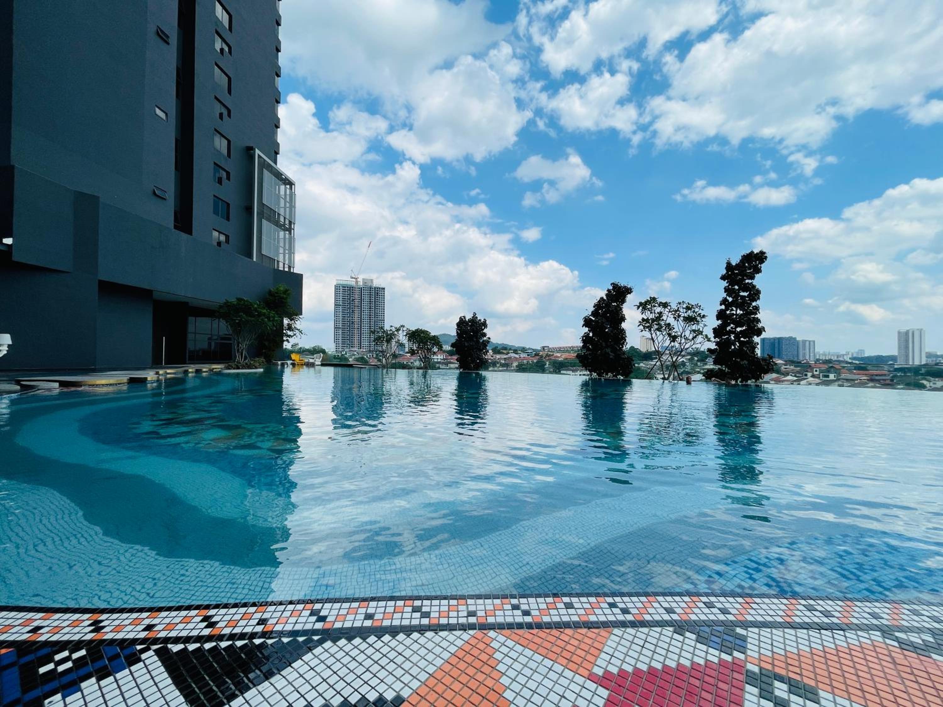 Arte Cheras Duplex by DeUrban