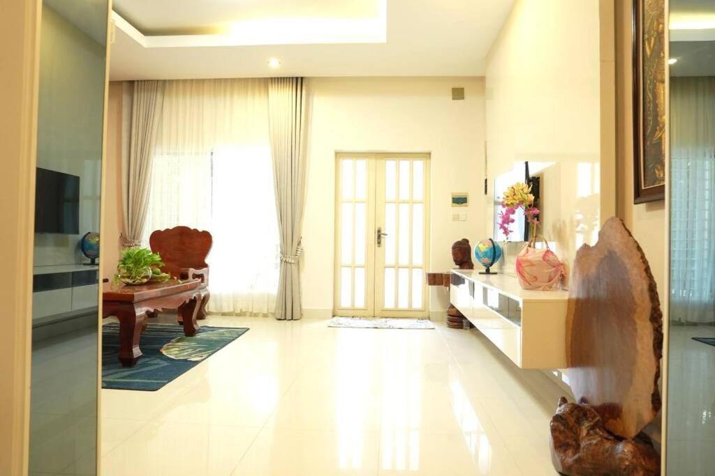 Win-Win Home view 5