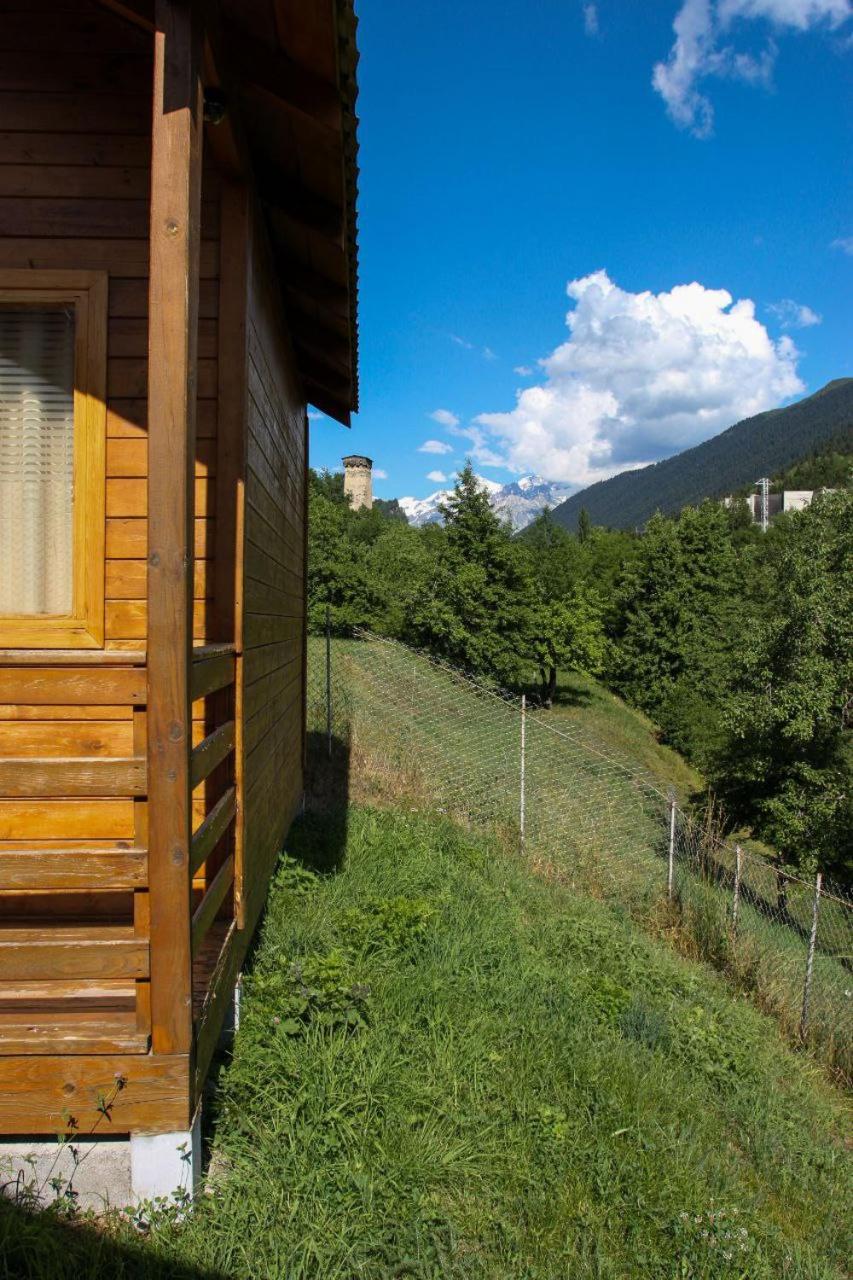 LogInn Cabin 4 Cozy Wooden Cottage in Mestia view 3
