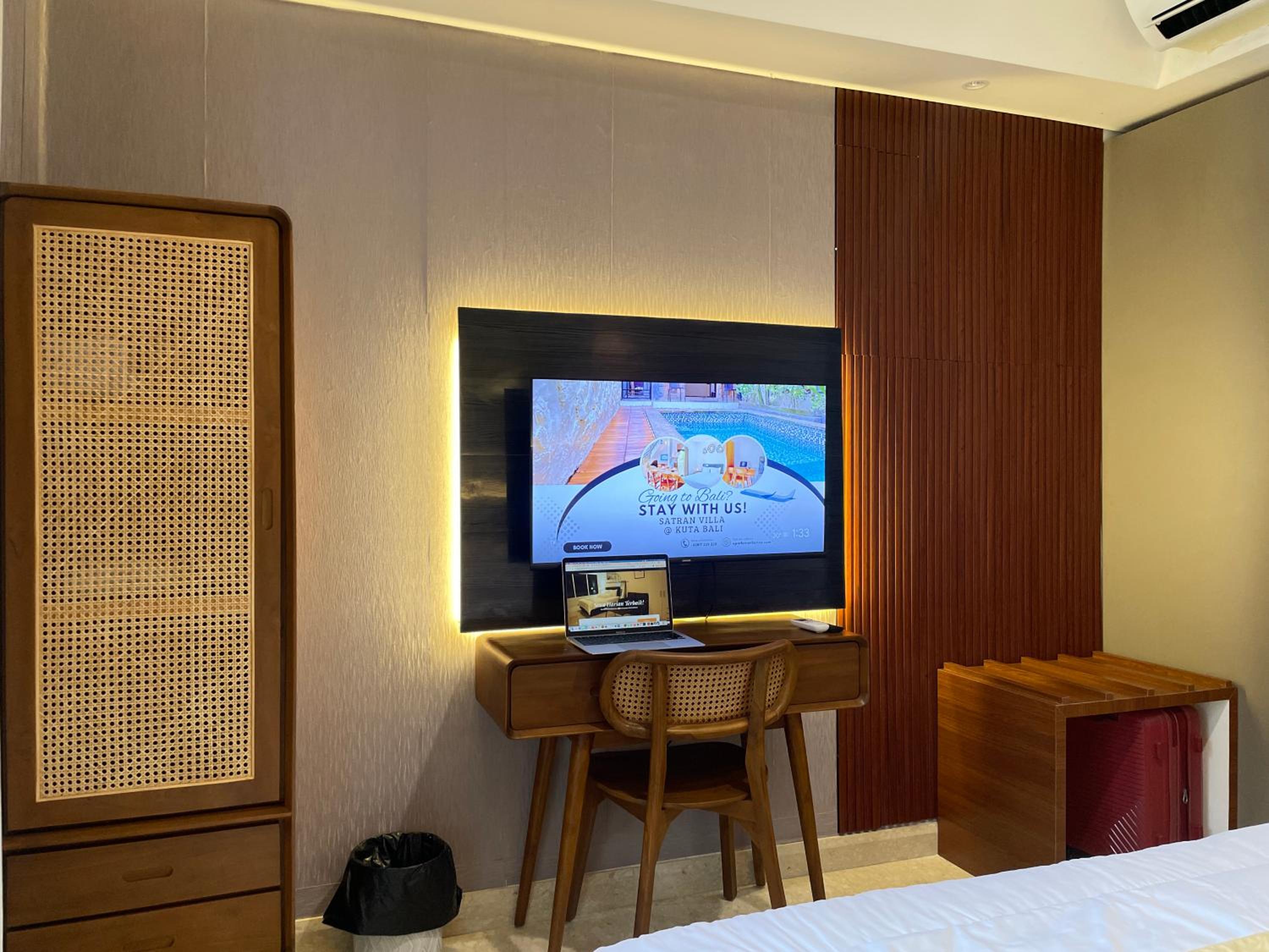 Apartemen Gold Coast PIK Sea View by Cheapinn