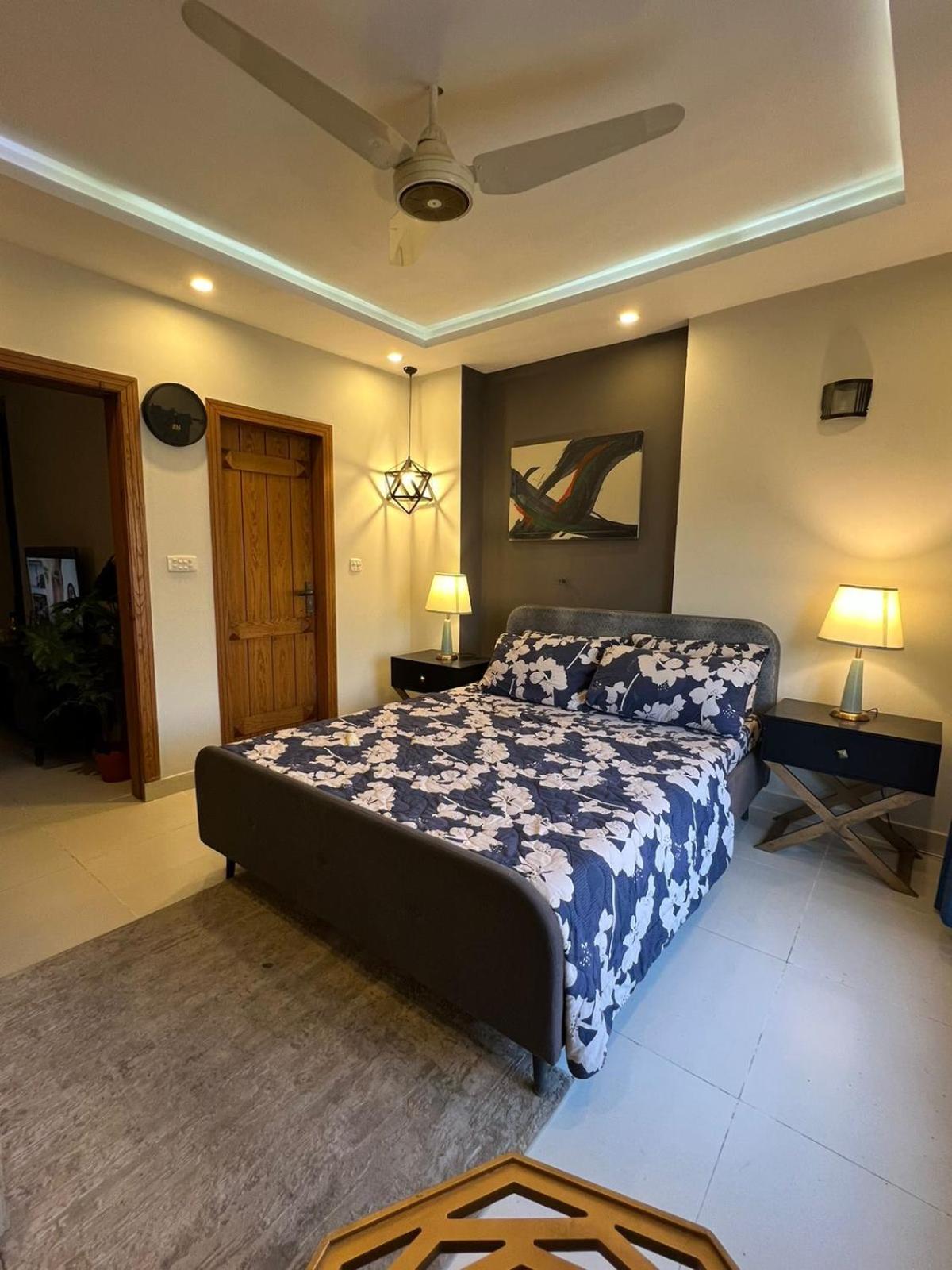 Downtown Lodges Bahria Town Phase 7 Rawalpinidi Islamabad view 3