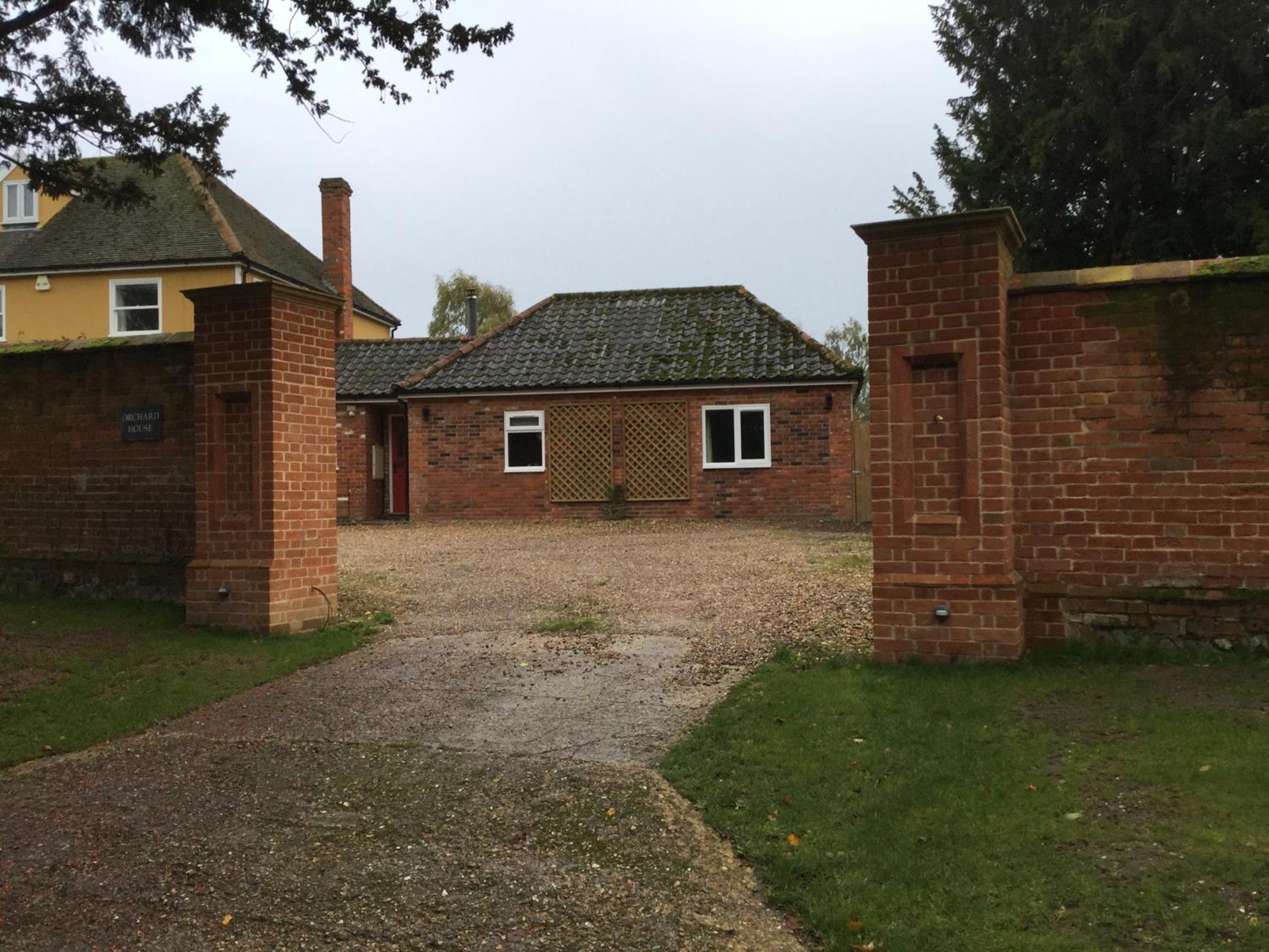 Beautifully appointed & cosy self contained annexe view 3
