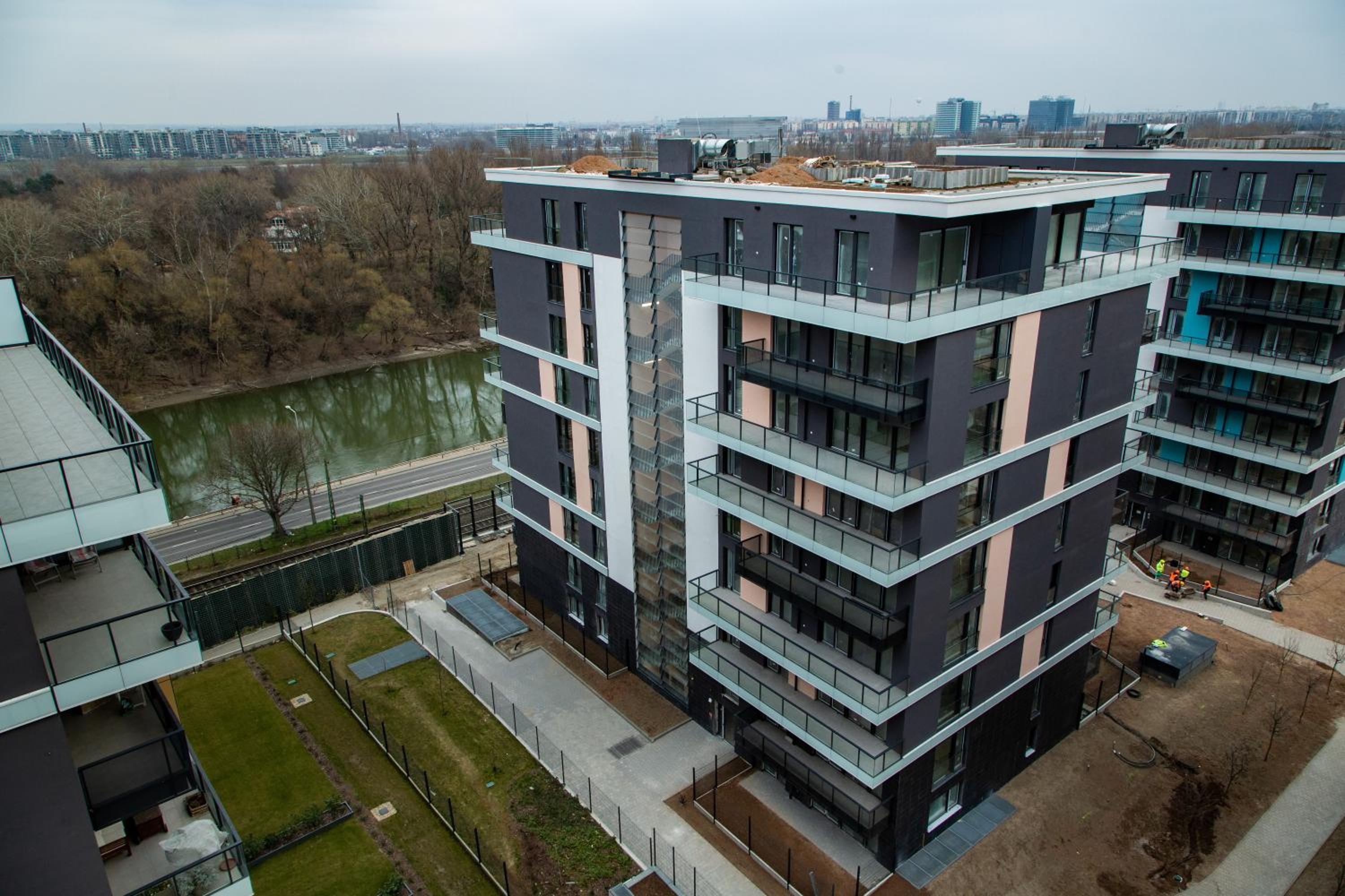Waterfront Residence Free Private Parking