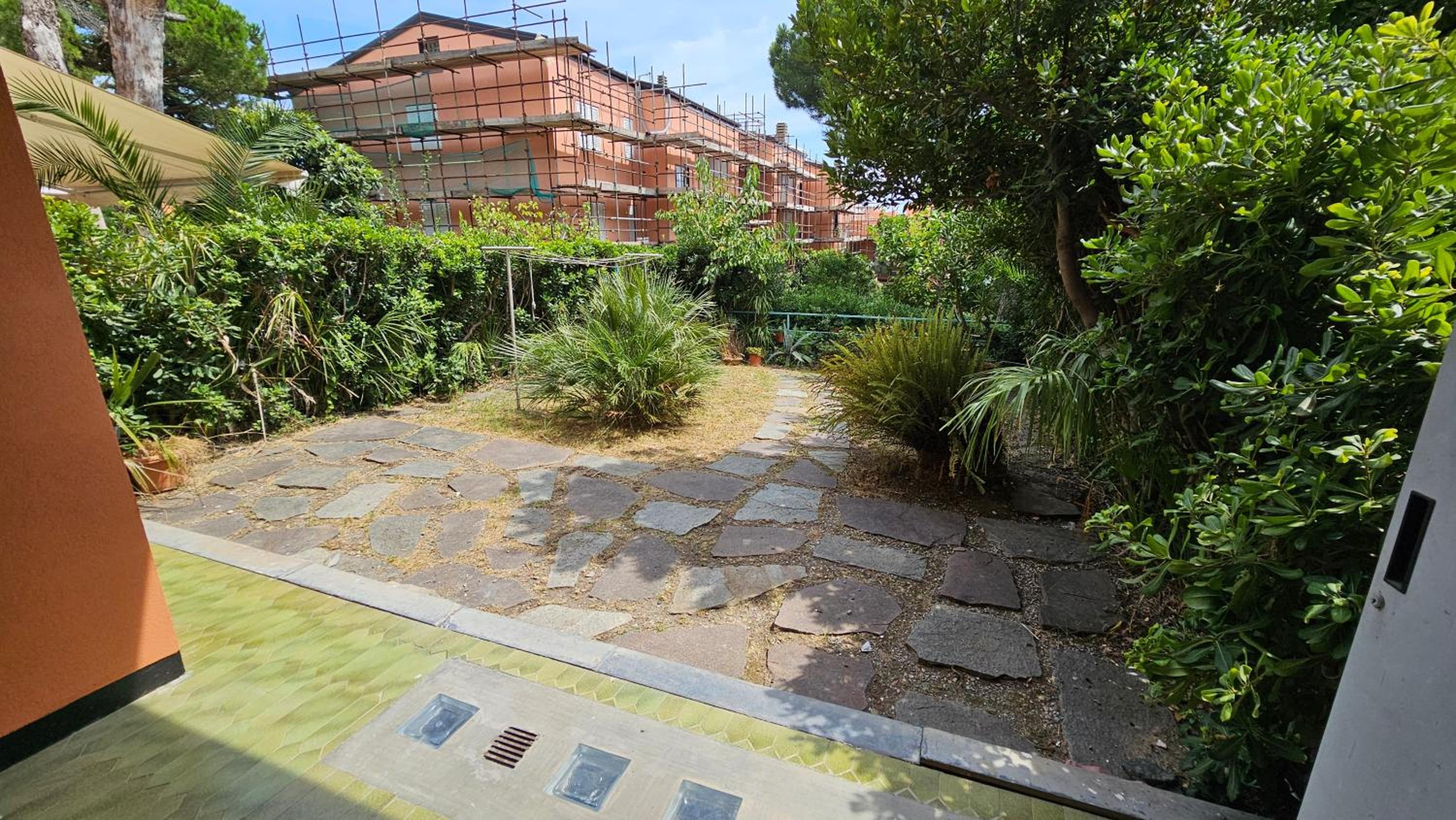 Ai Piani d'Invrea vicino al mare con giardino view 5