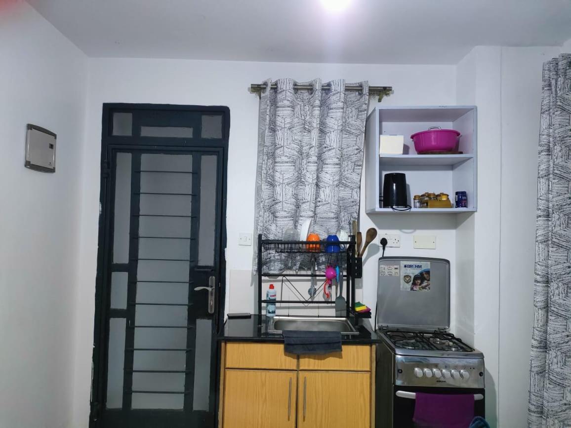 Racecourse Gardens studio Free WiFi & Parking