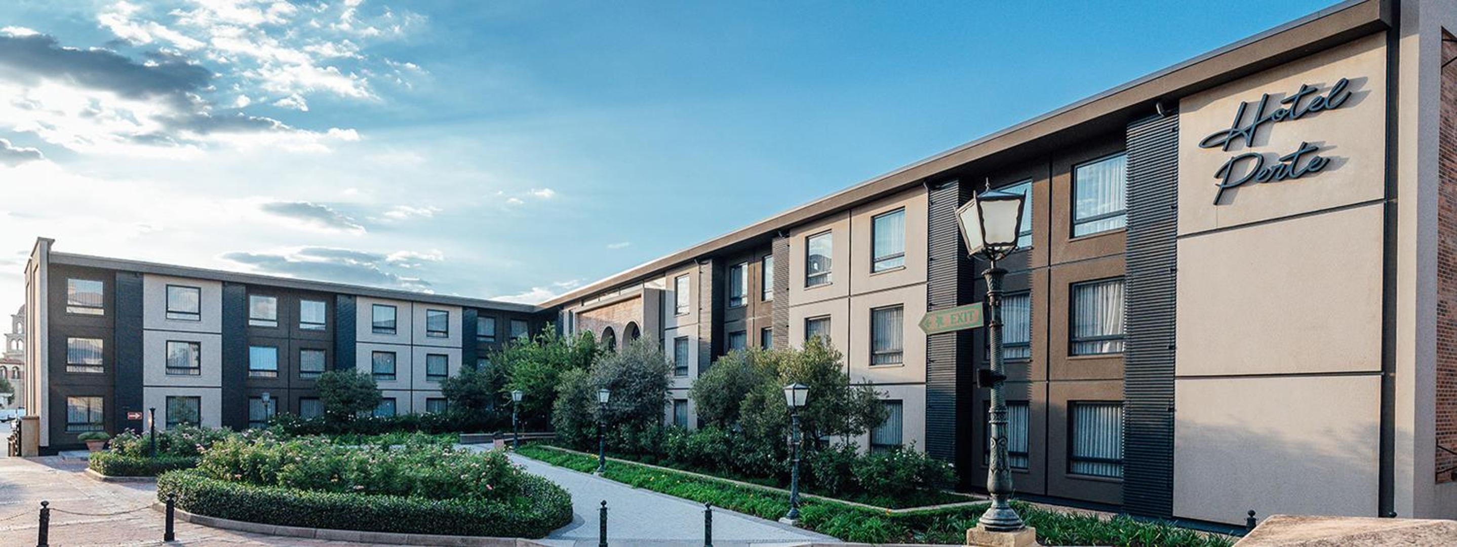 Hotel Perte at Montecasino - Image 1