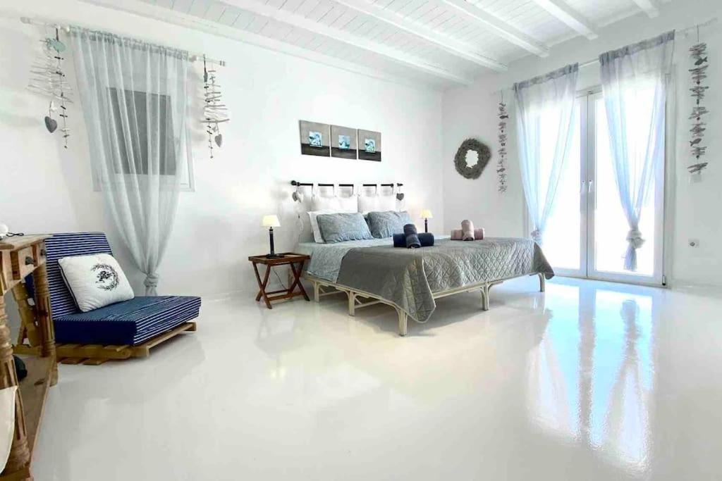 Stay Waterfront - Stunning 5-Bedroom Villa Annita with Incredible Views photo 2