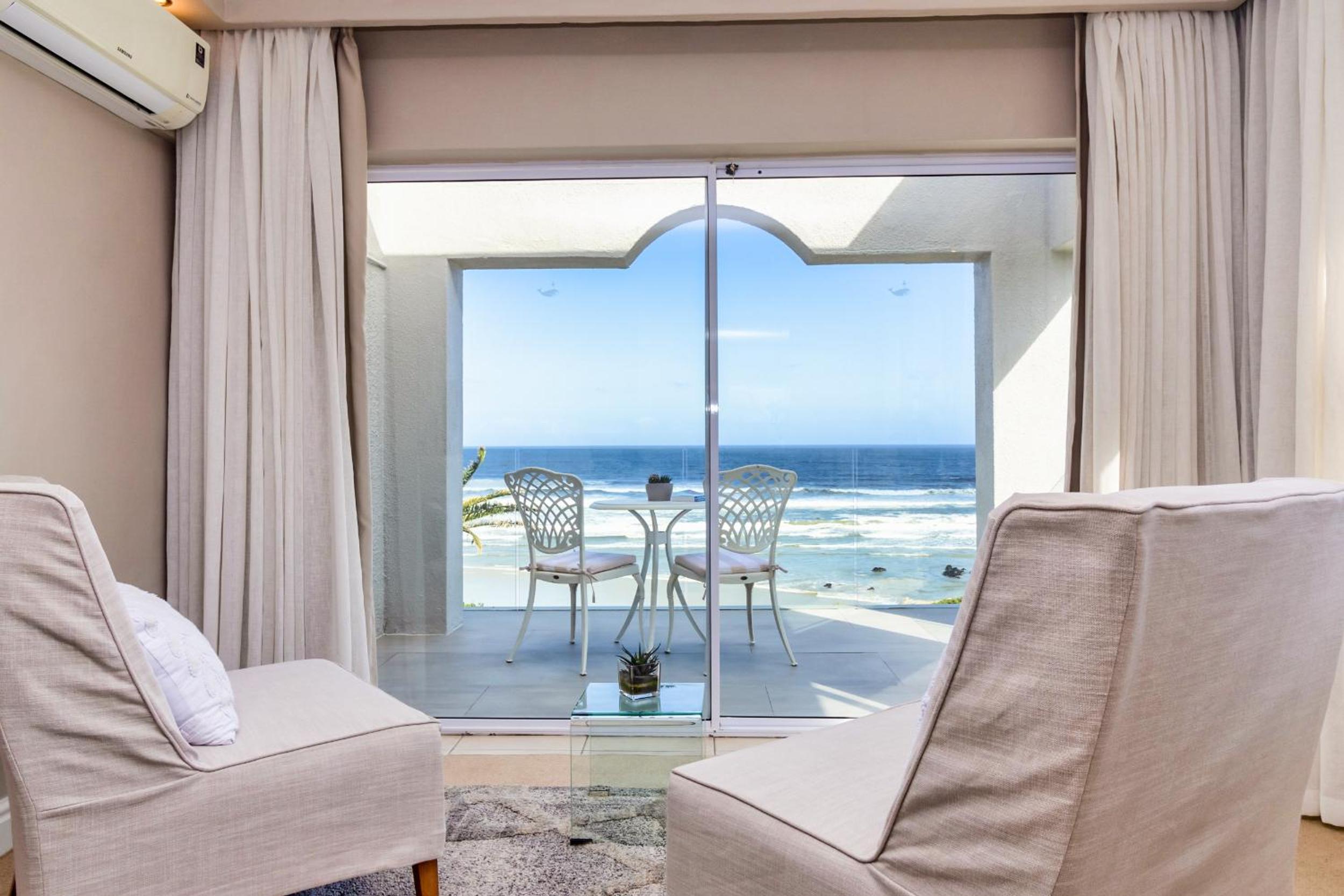 Hermanus Beachfront Lodge