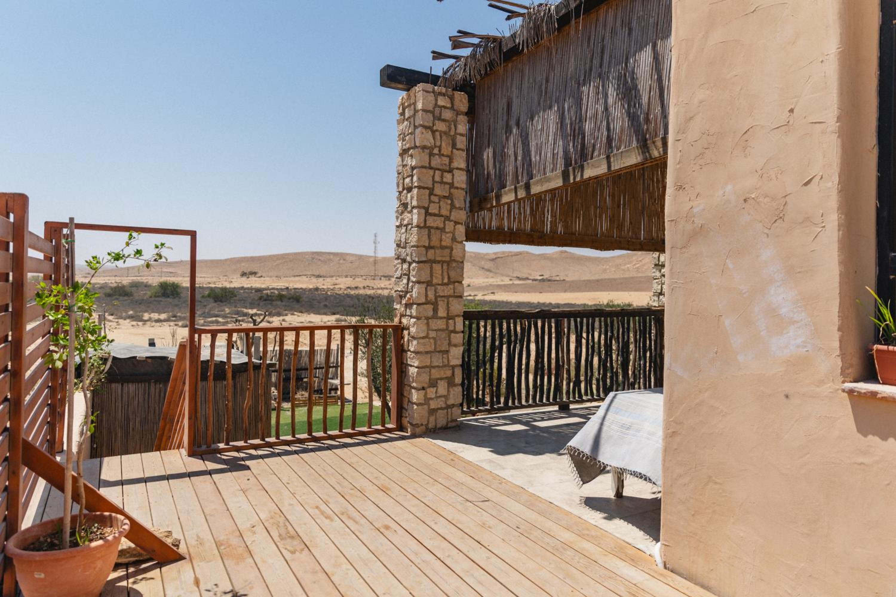 שיח מדבר לינה בנגב Burning Bush Negev