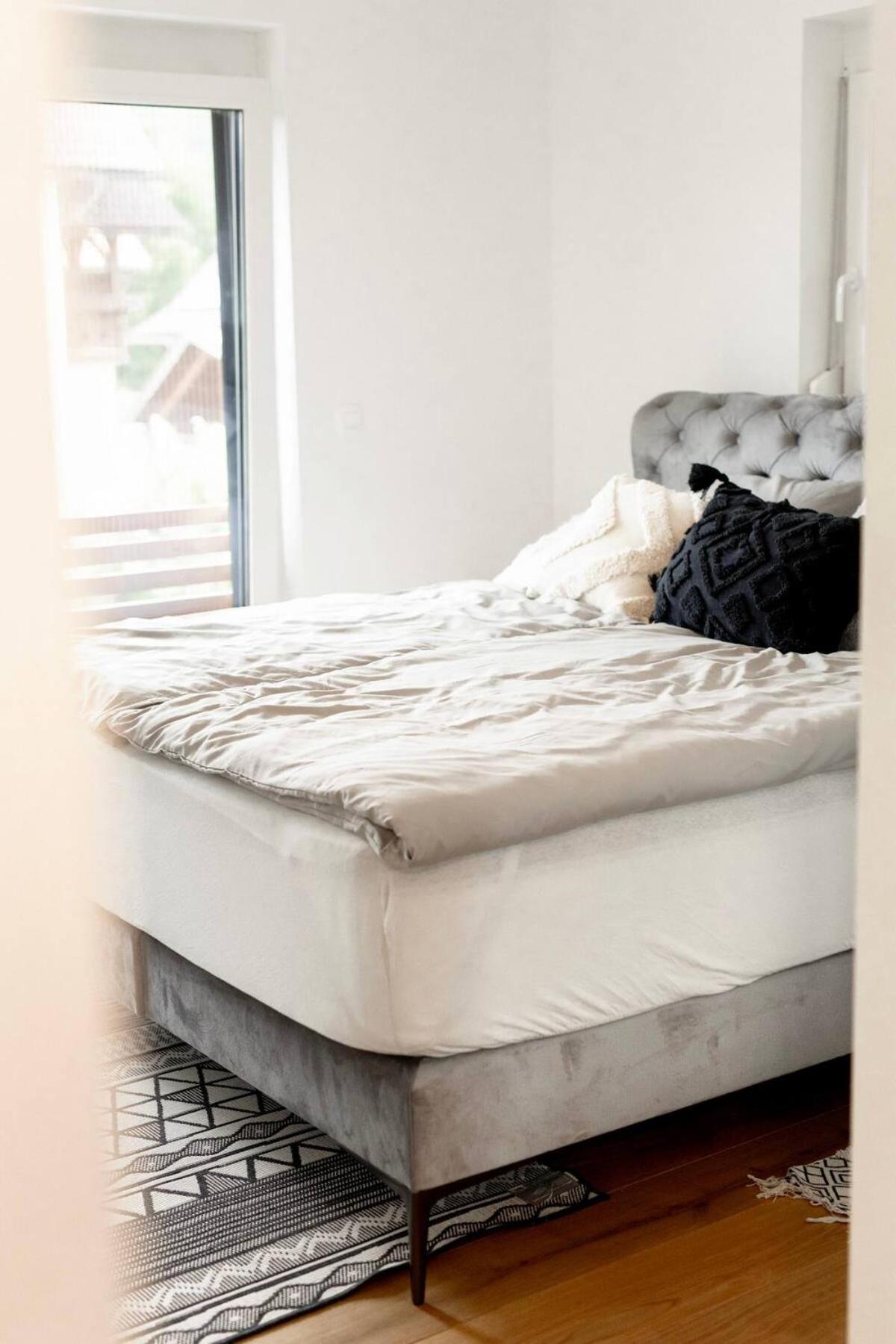 Aura Apartments