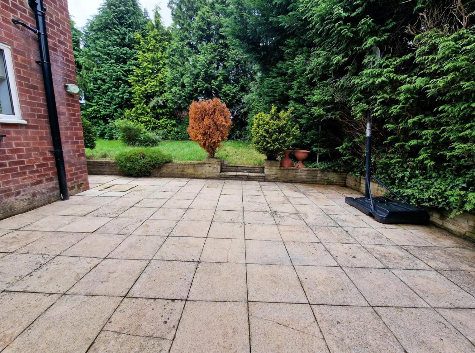 4 Bed Heald Green Home Free Parking