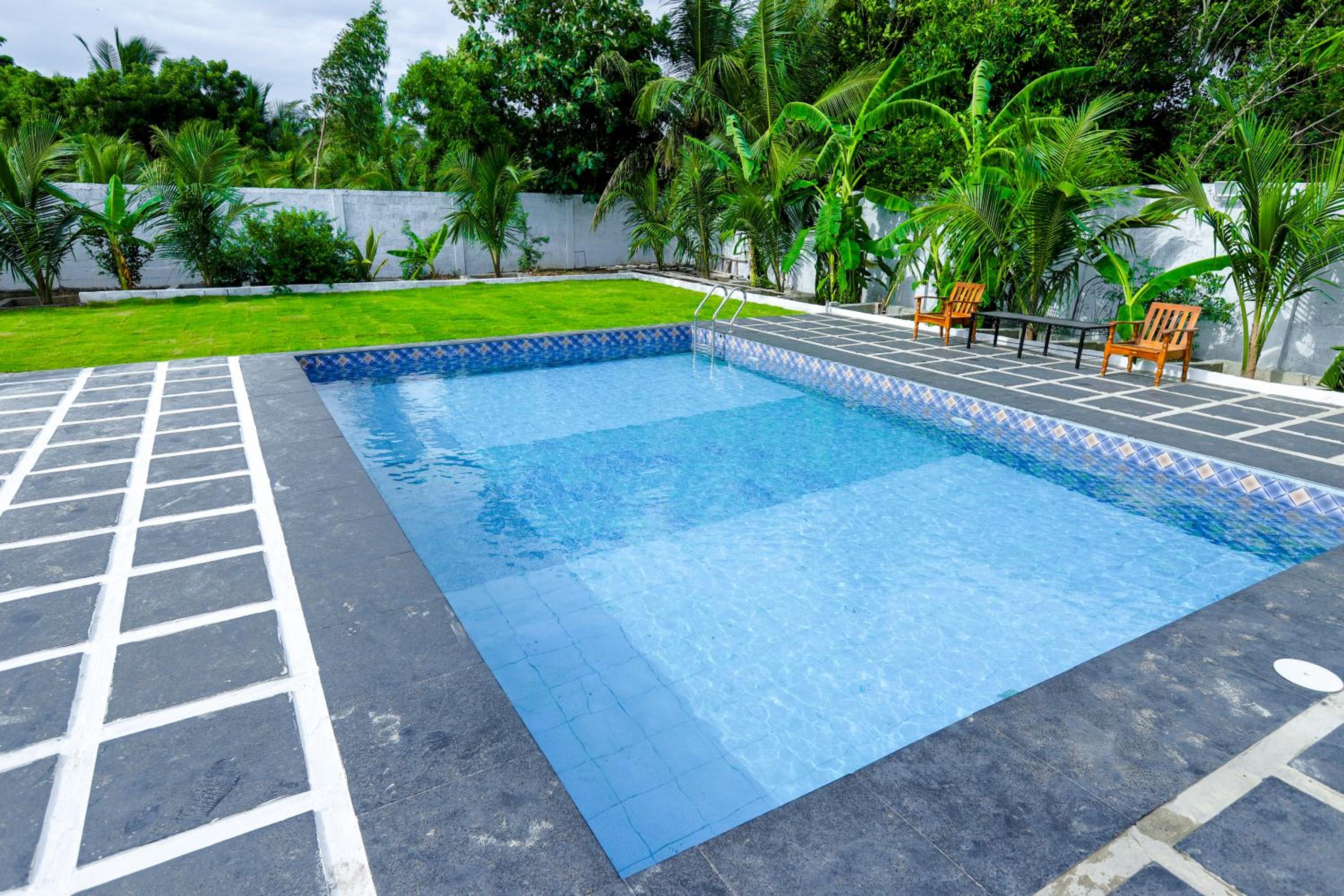 La Piscine Farm House view 5