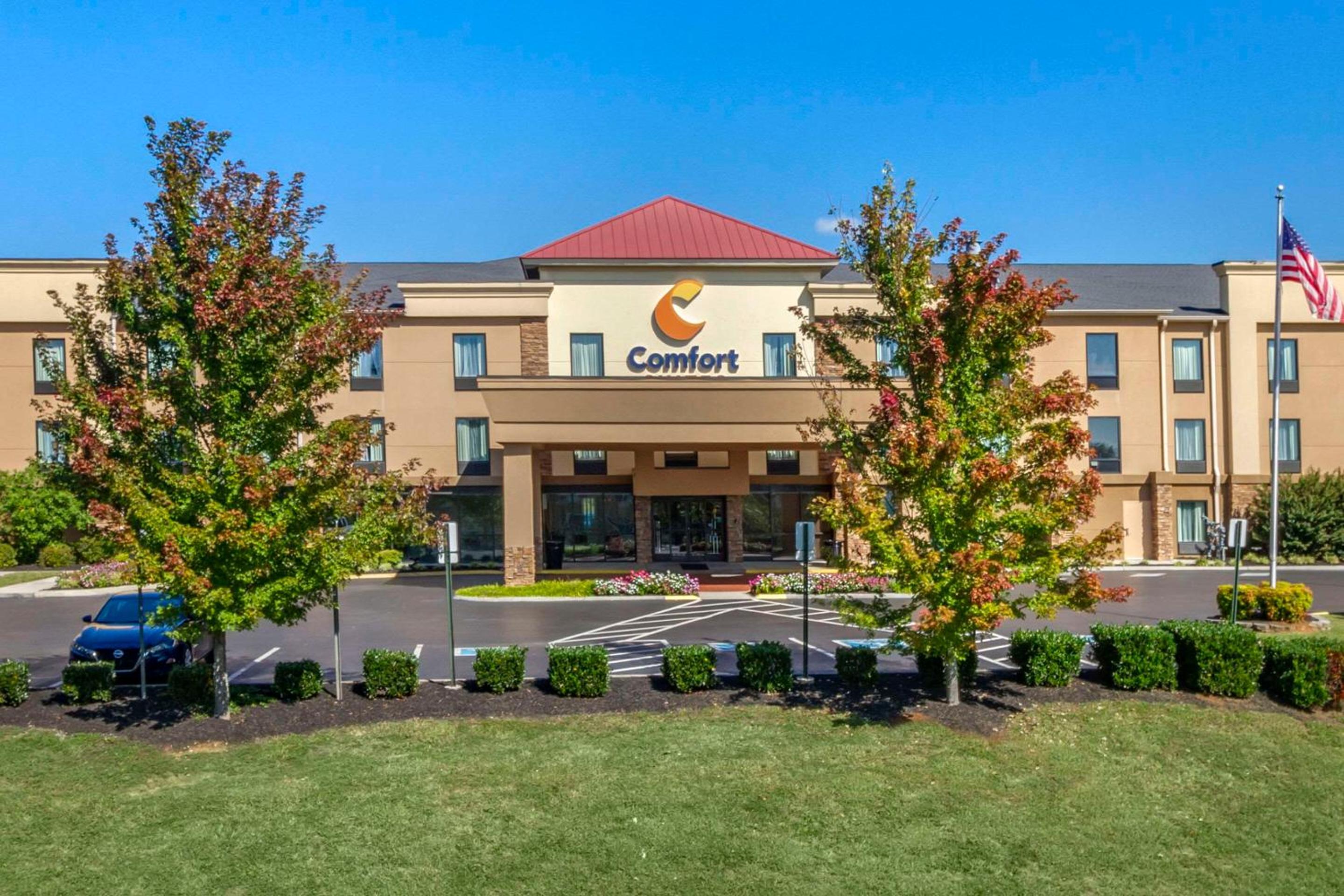 Hotel Comfort Suites Knoxville West - Farragut - Image 1