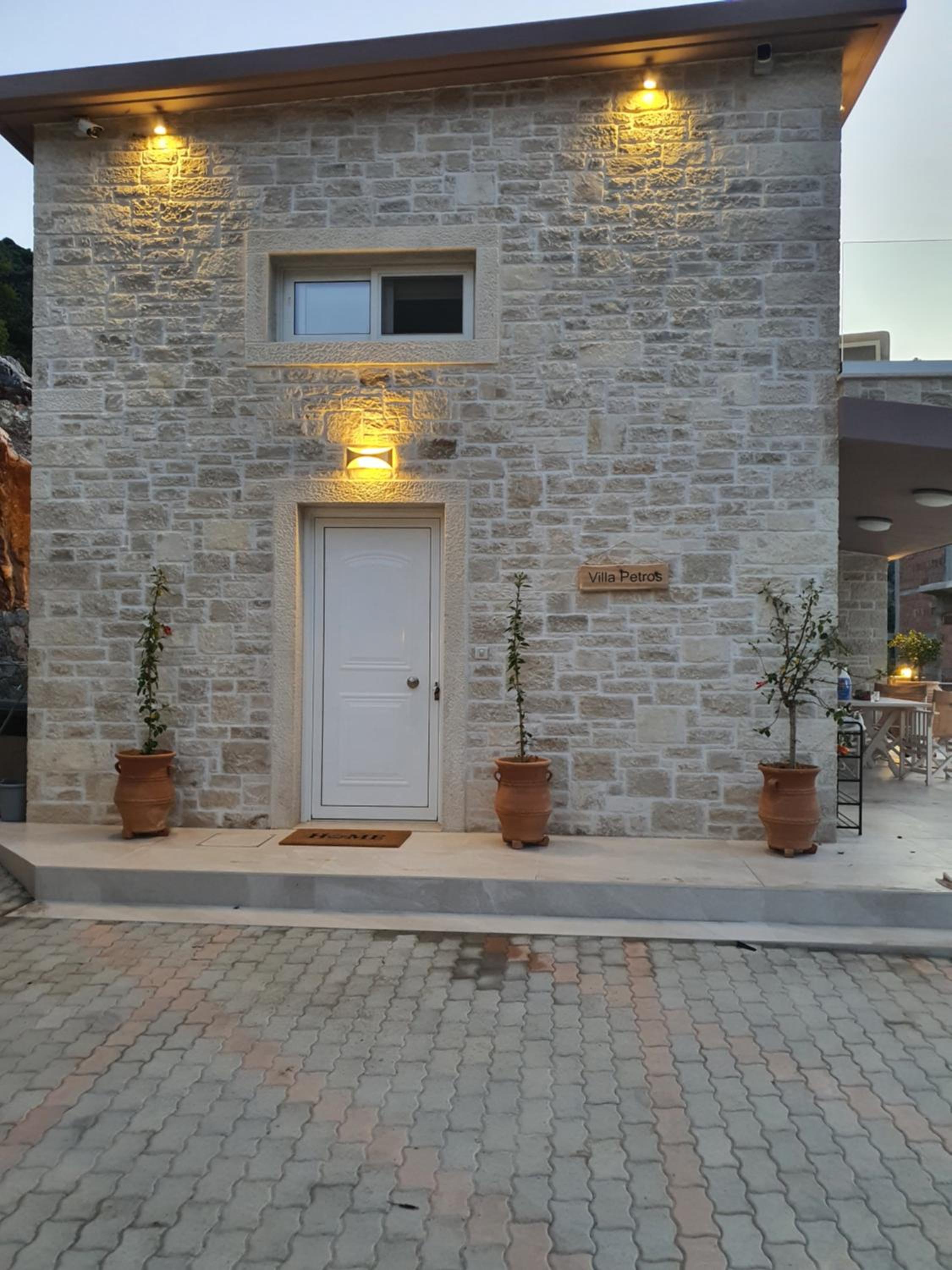Villa petros