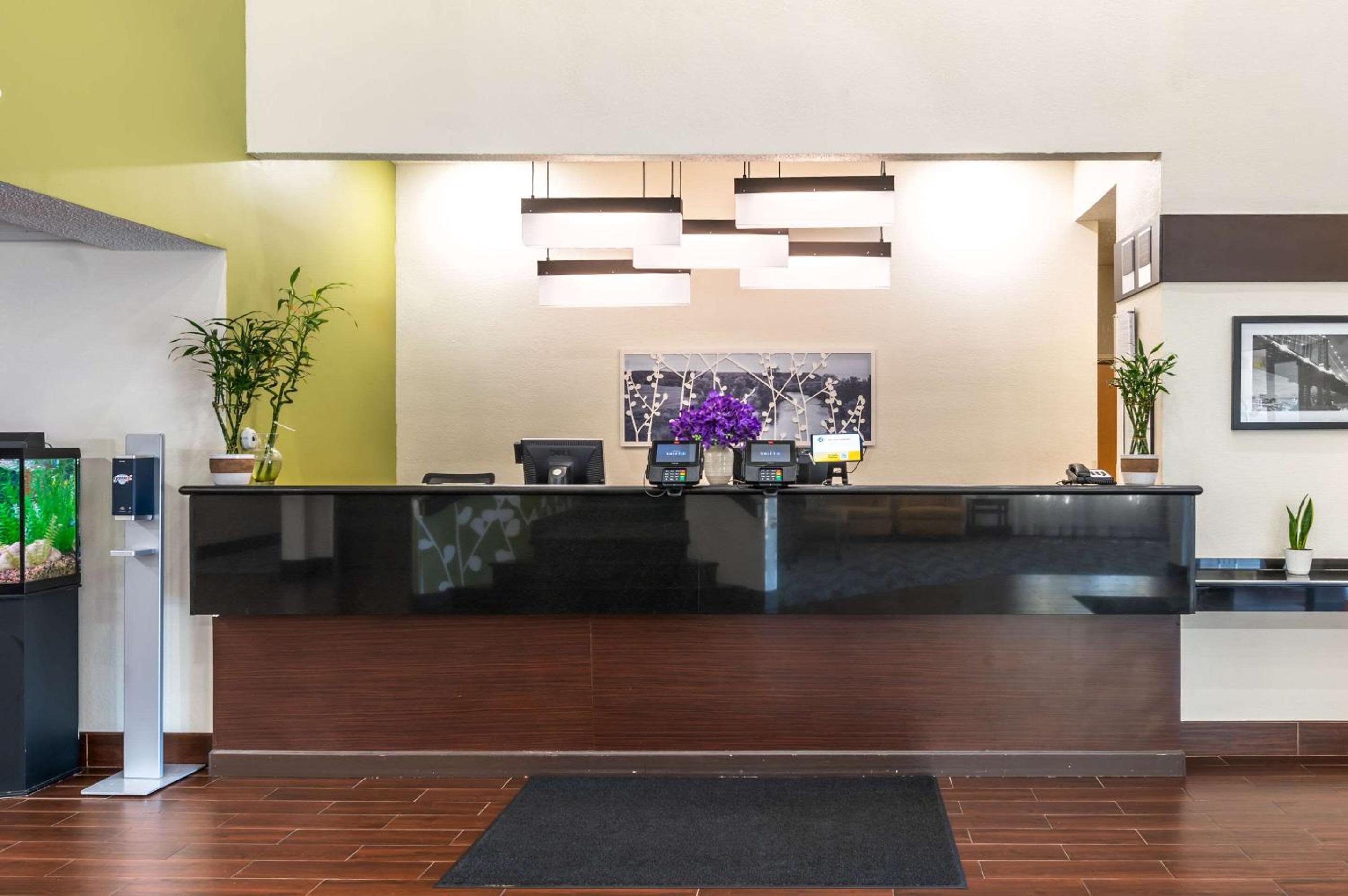 Sleep Inn Henderson-Evansville South - Image 5