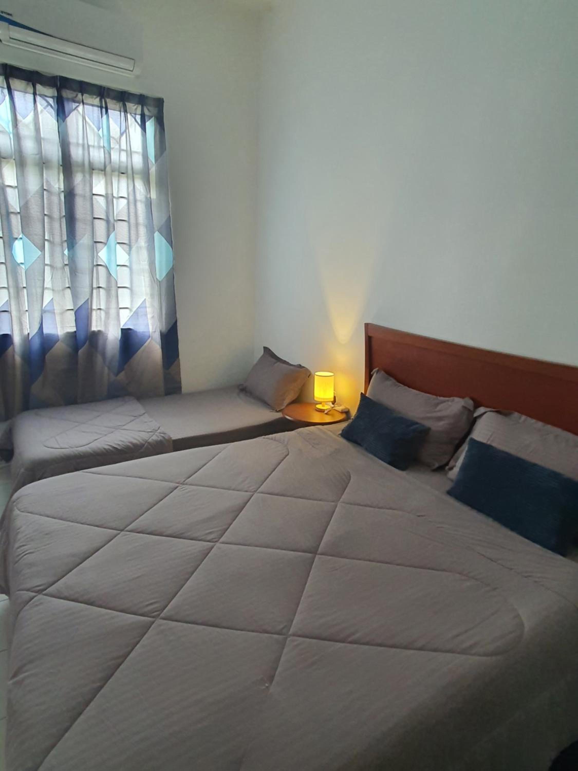 5 Pax 2 ROOMSTAY at Damai Stay near Putrajaya photo 2