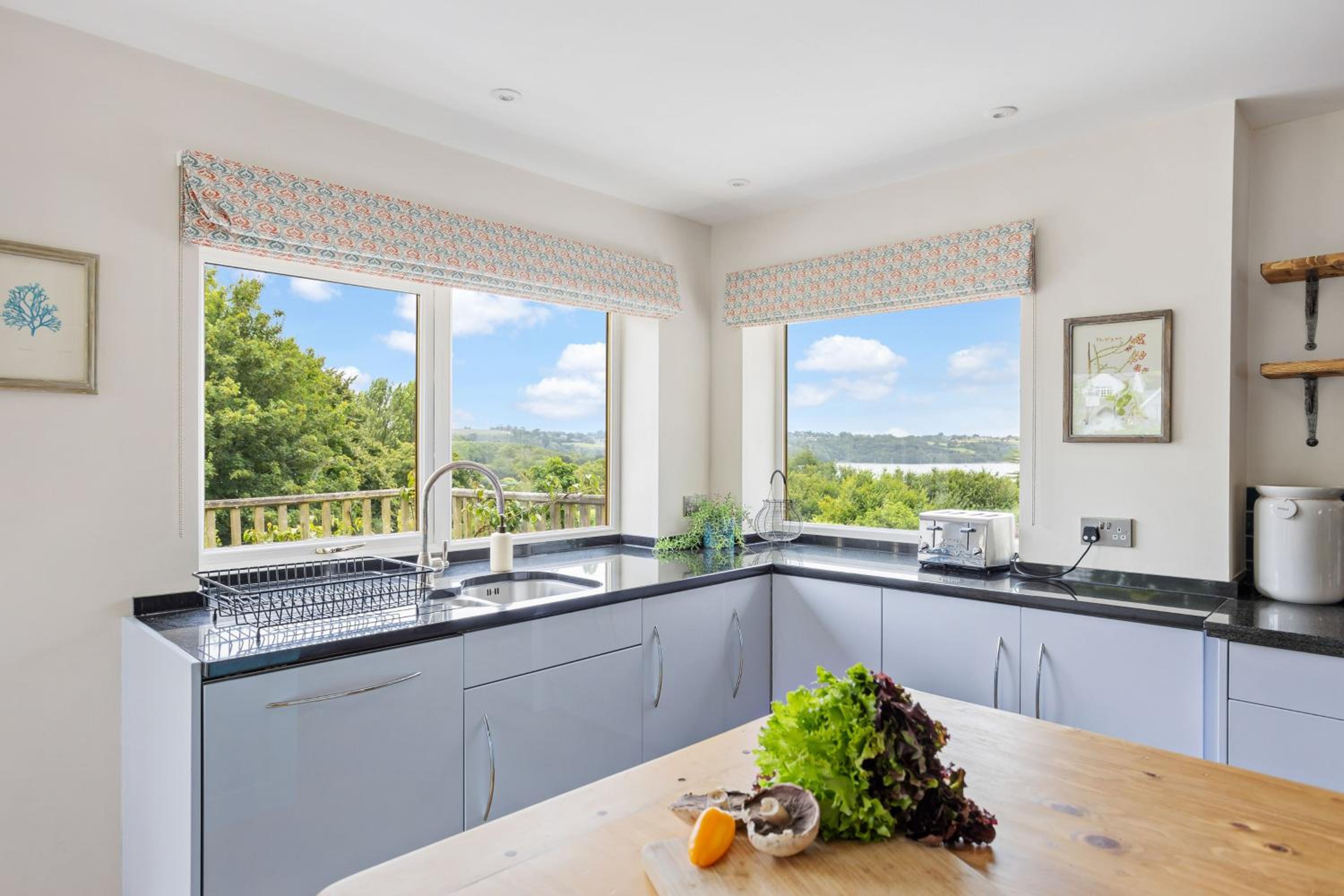 Rocket House - Large family home perched above the river view 4