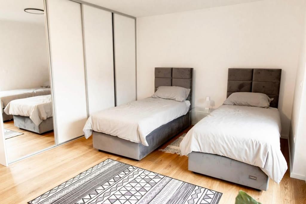 Aura Apartments