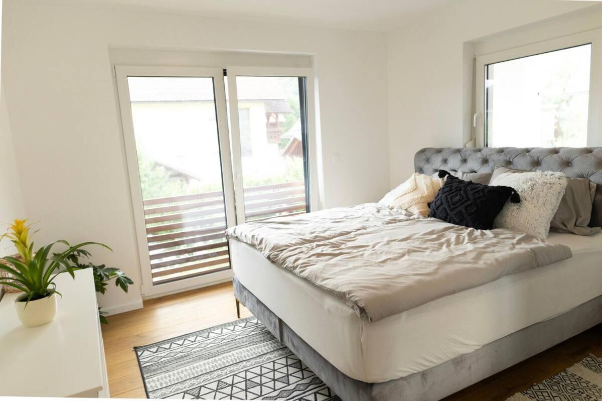 Aura Apartments