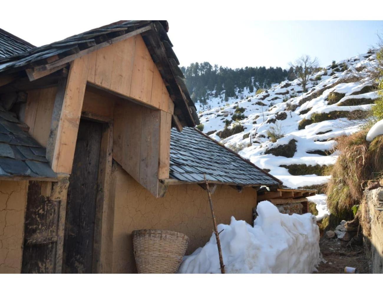 Vrinda's Mud House, Dalhousie view 2