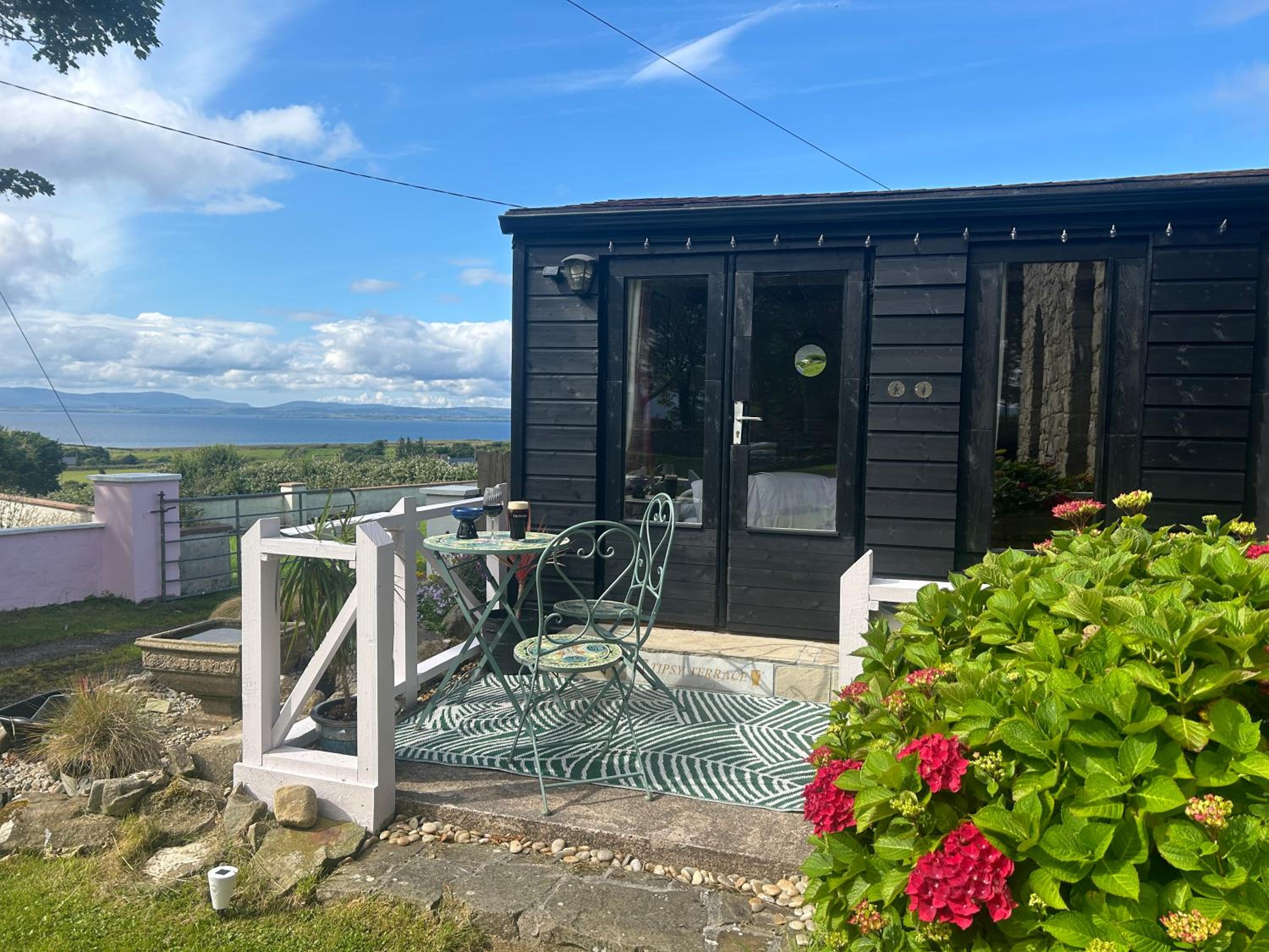 Hotel The Creevy Cabin - Image 1