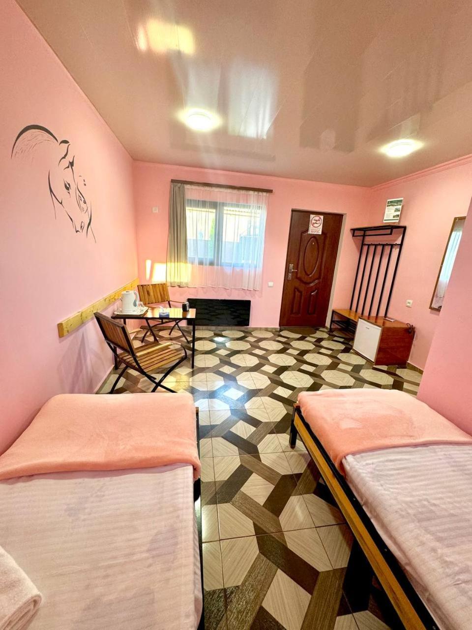 VaLiVa Sanahin Guest House
