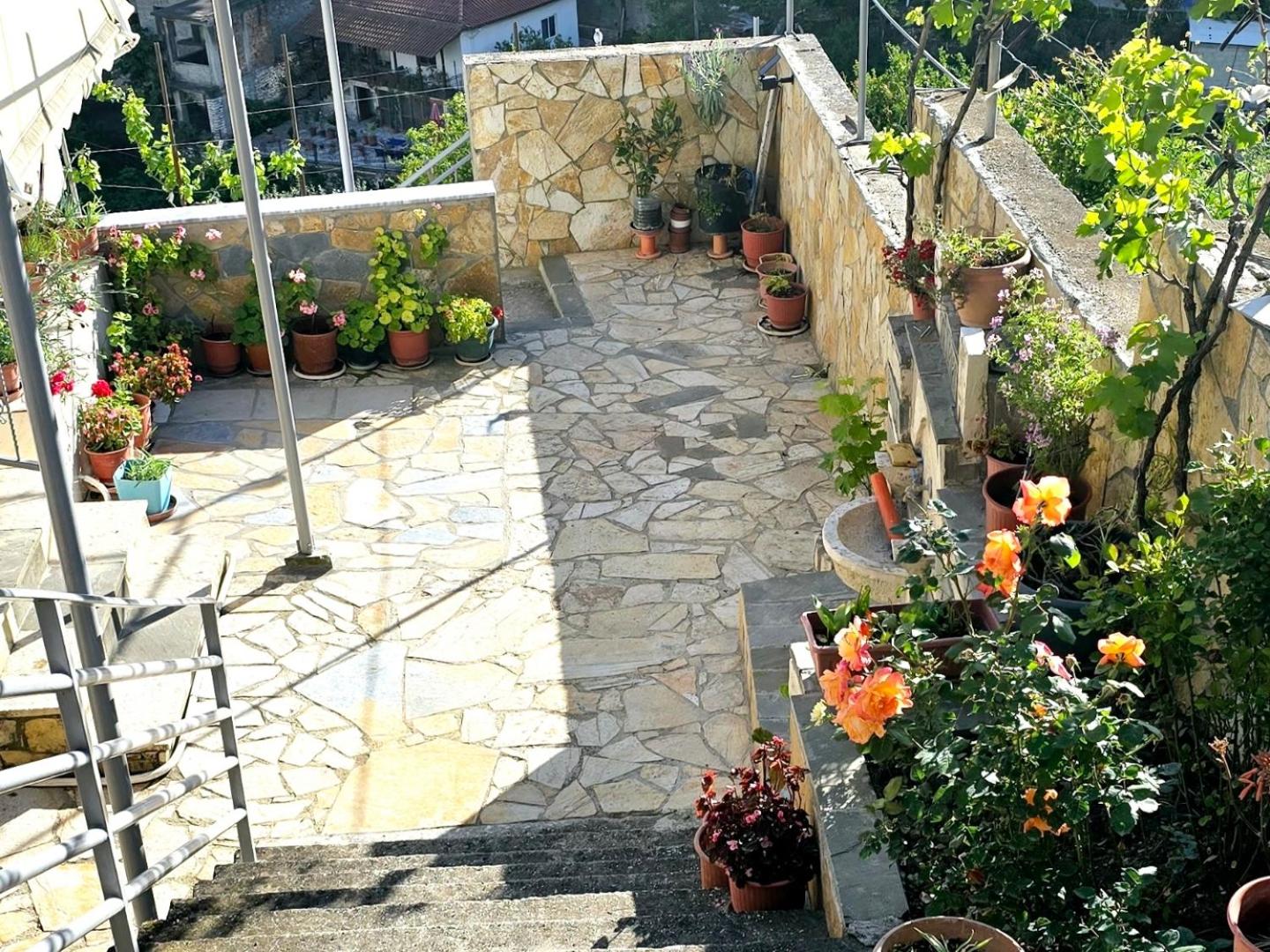 Meti&Lika Castle view