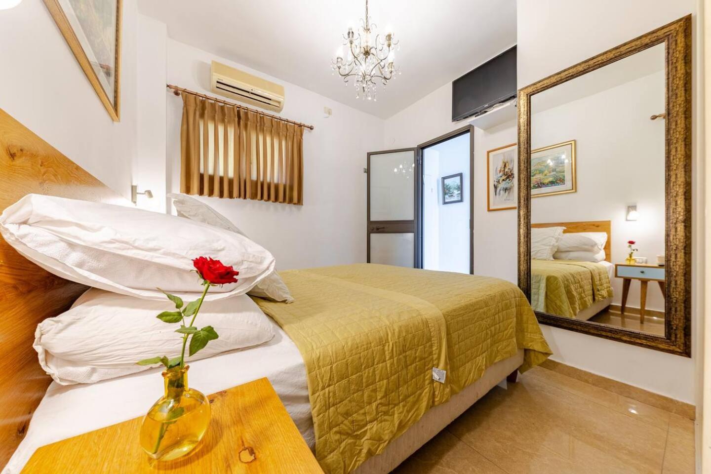 Herzliya Pituach Apartment with Pool, by the Beach, photo 4