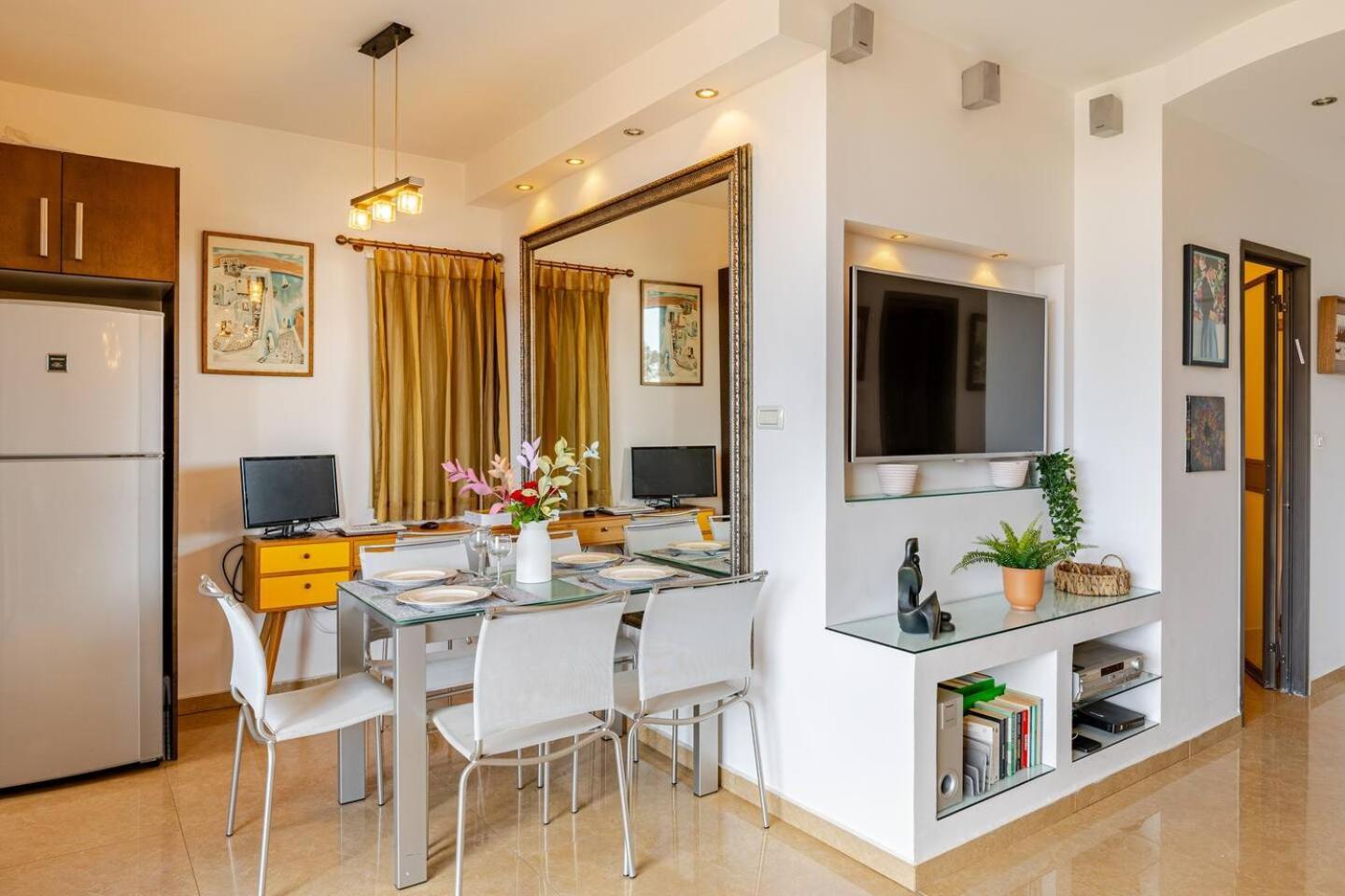 Herzliya Pituach Apartment with Pool, by the Beach, photo 3